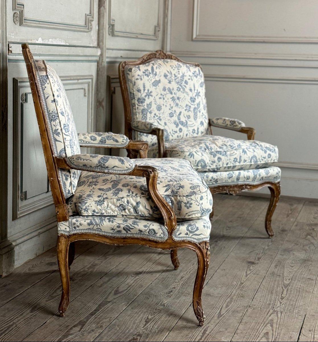 Pair Of Louis XV Armchairs In Carved And “chené” Wood, 18th Century For Sale 6