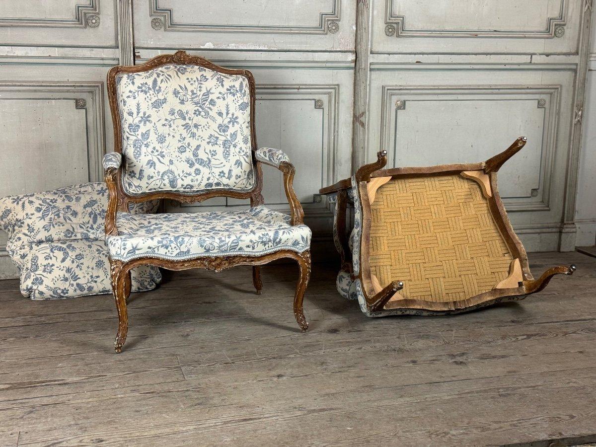 Pair Of Louis XV Armchairs In Carved And “chené” Wood, 18th Century For Sale 1