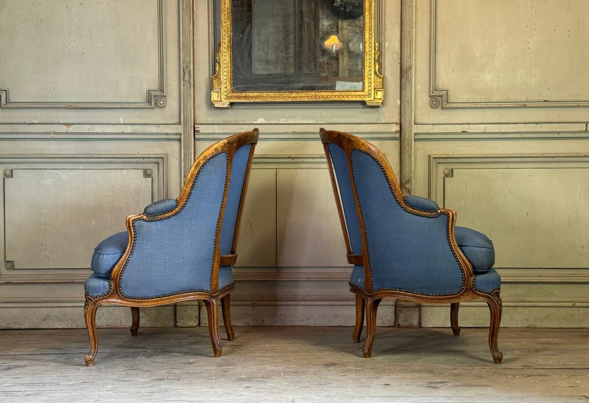 Pair of Louis XV armchairs in moulded and carved beech, 18th century en venta 4