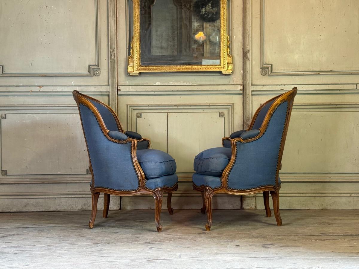 Pair of Louis XV armchairs in moulded and carved beech, 18th century en venta 5