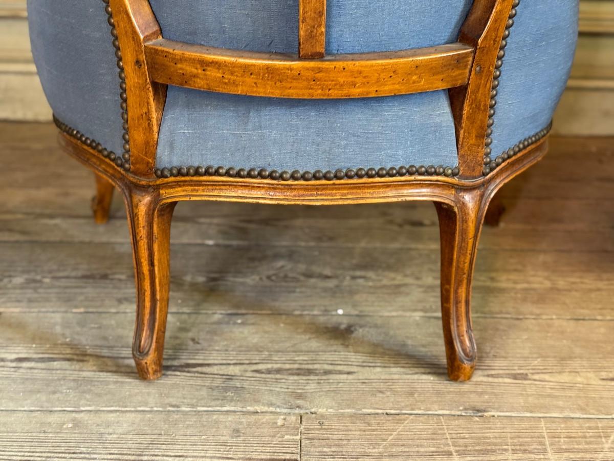 Pair of Louis XV armchairs in moulded and carved beech, 18th century siglo XIX en venta