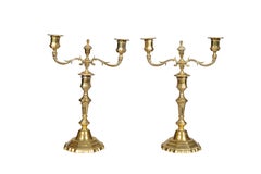 Paire de chandeliers Louis XV en laiton