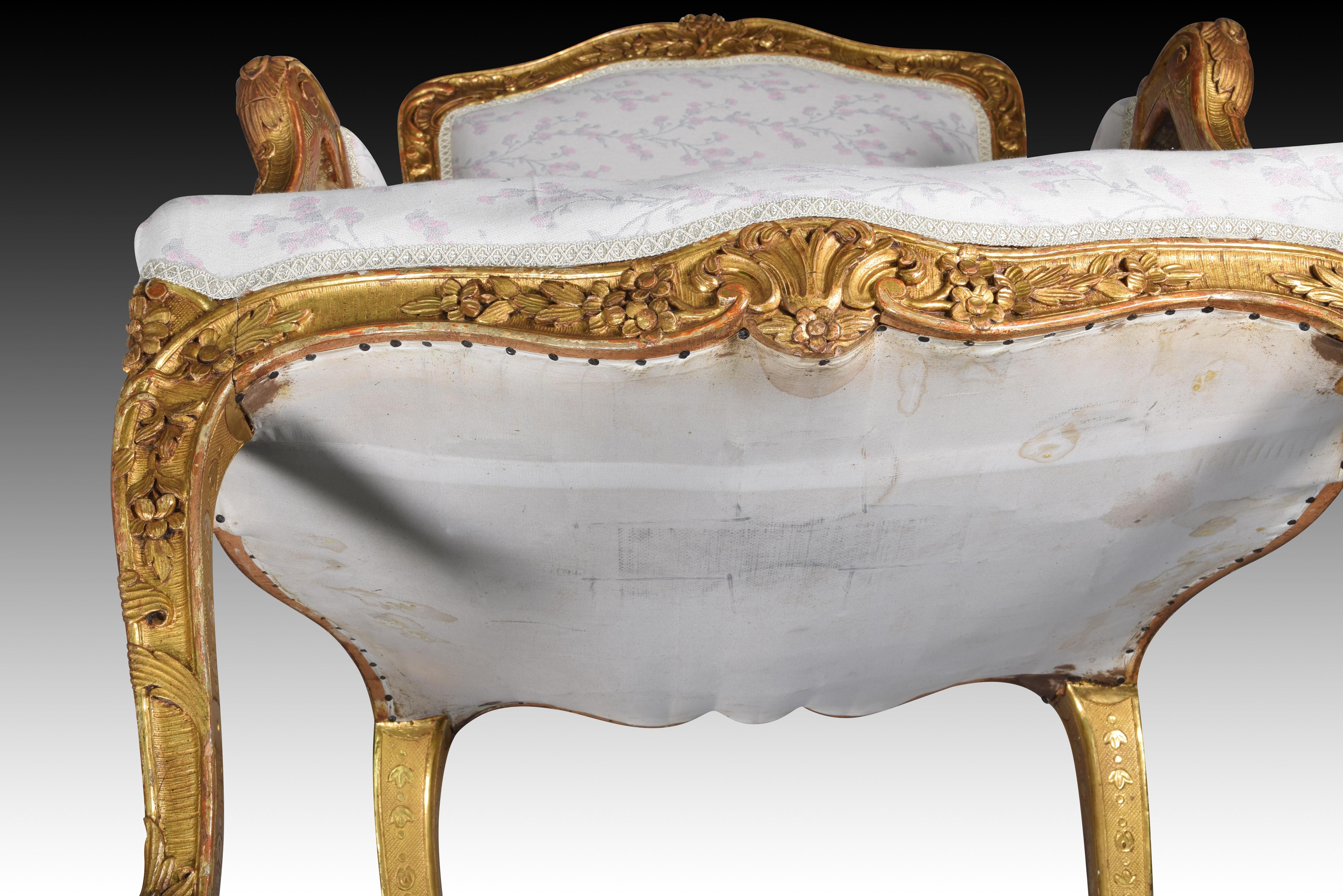 Pair of Louis XV chairs or armchairs. Possibly France, 18th century 4