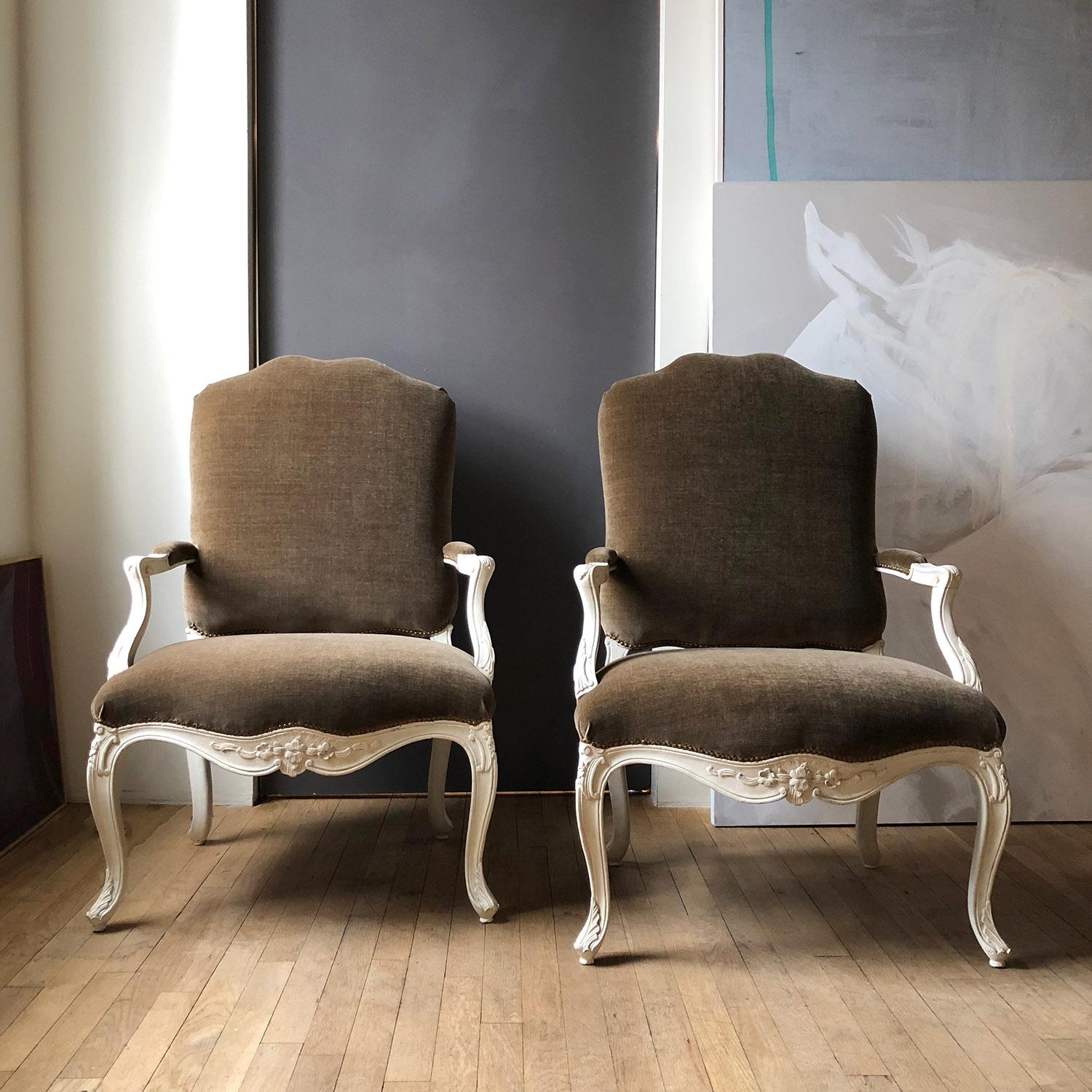 French Pair of Louis XV Fauteuils a la Reine