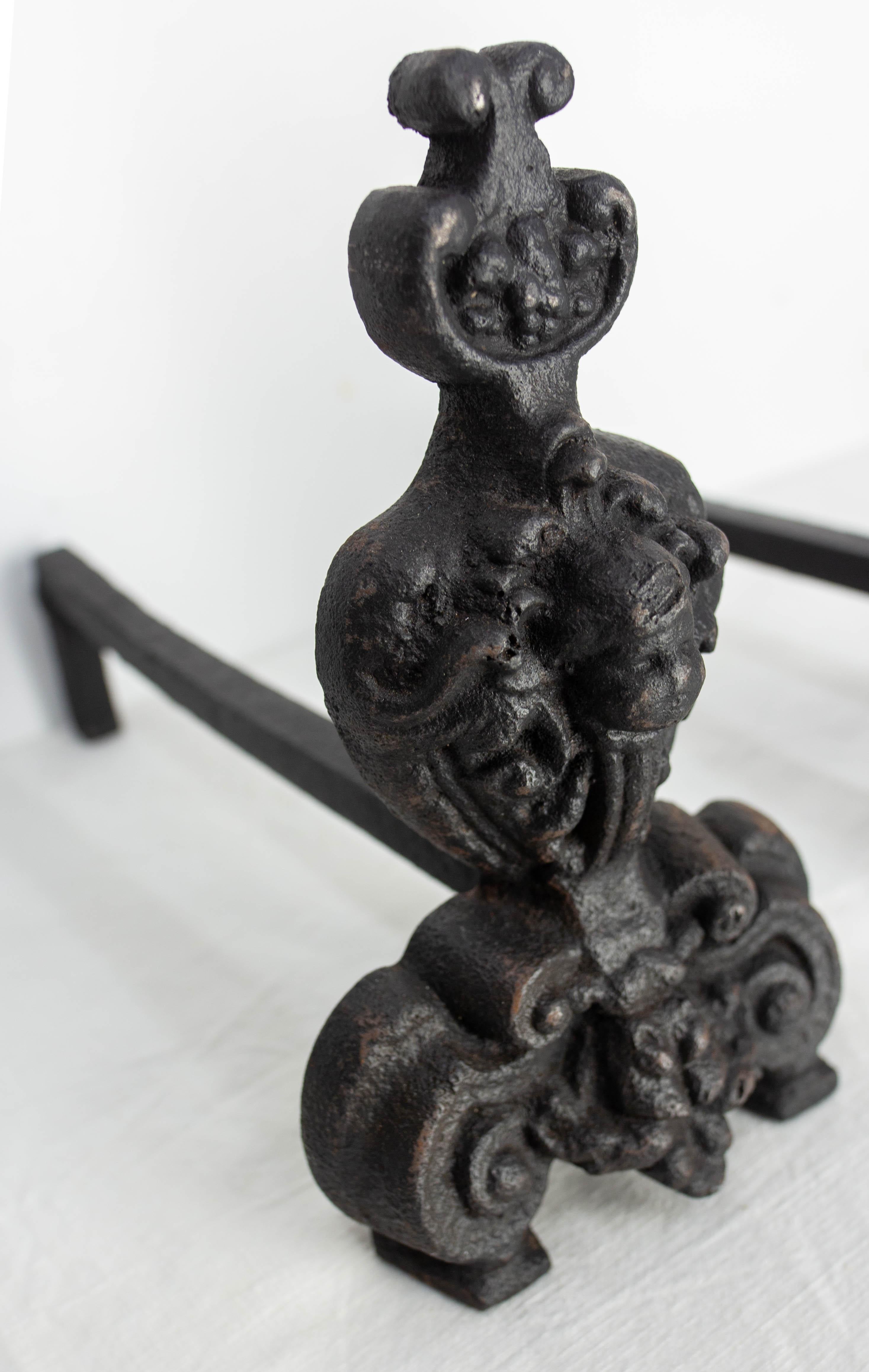 Pareja de morillos de hierro forjado Luis XV, Francia, S. XVIII en venta 3