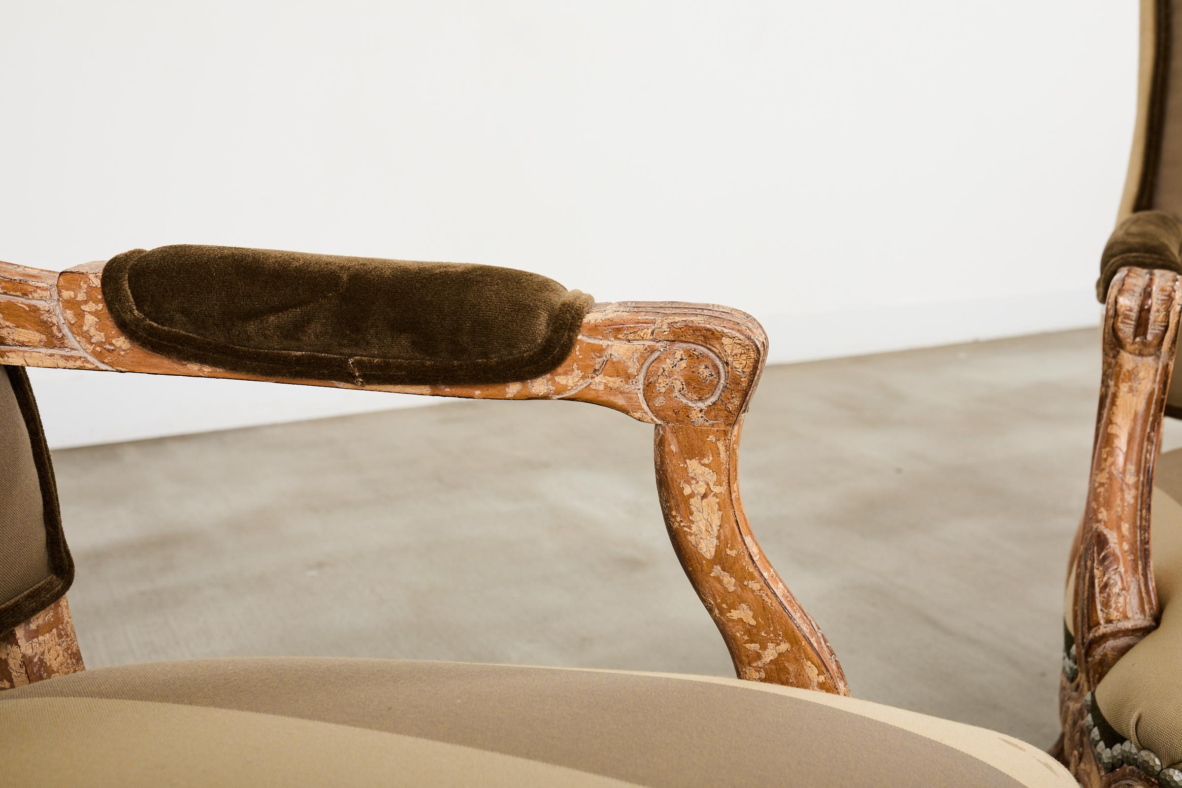 Ein Paar Fauteuil-Sessel im französischen Louis-XV-Provinzial-Stil von Kreiss im Angebot 7
