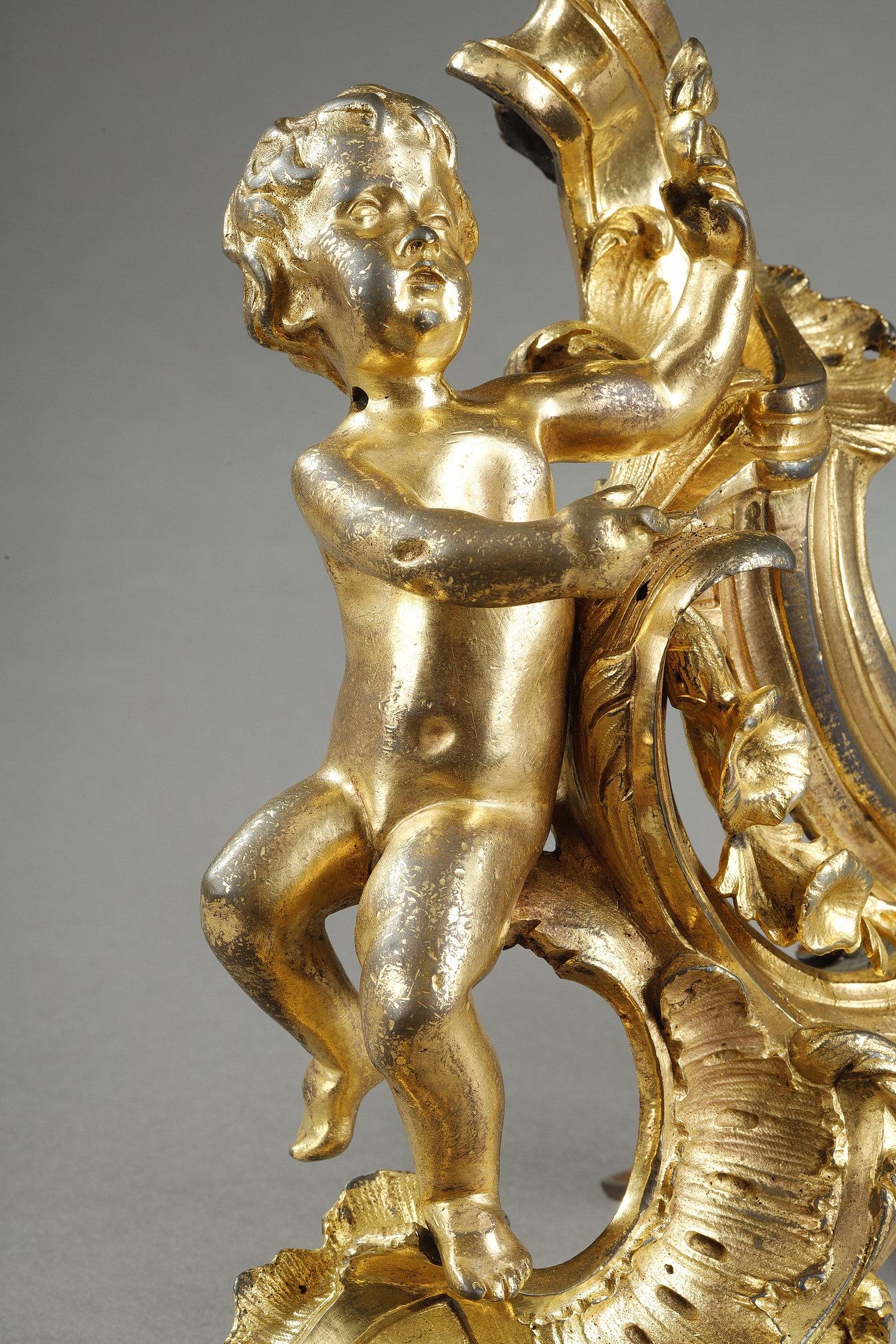 Paar vergoldete Bronze-Andirons aus Louis XV im Angebot 7
