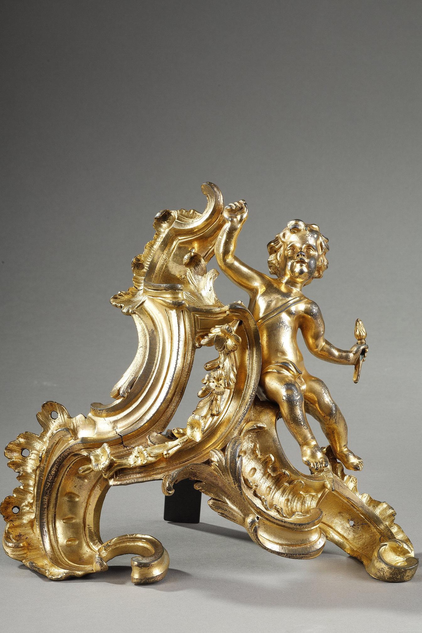 Bronze Paire de chenets Louis XV en bronze doré en vente