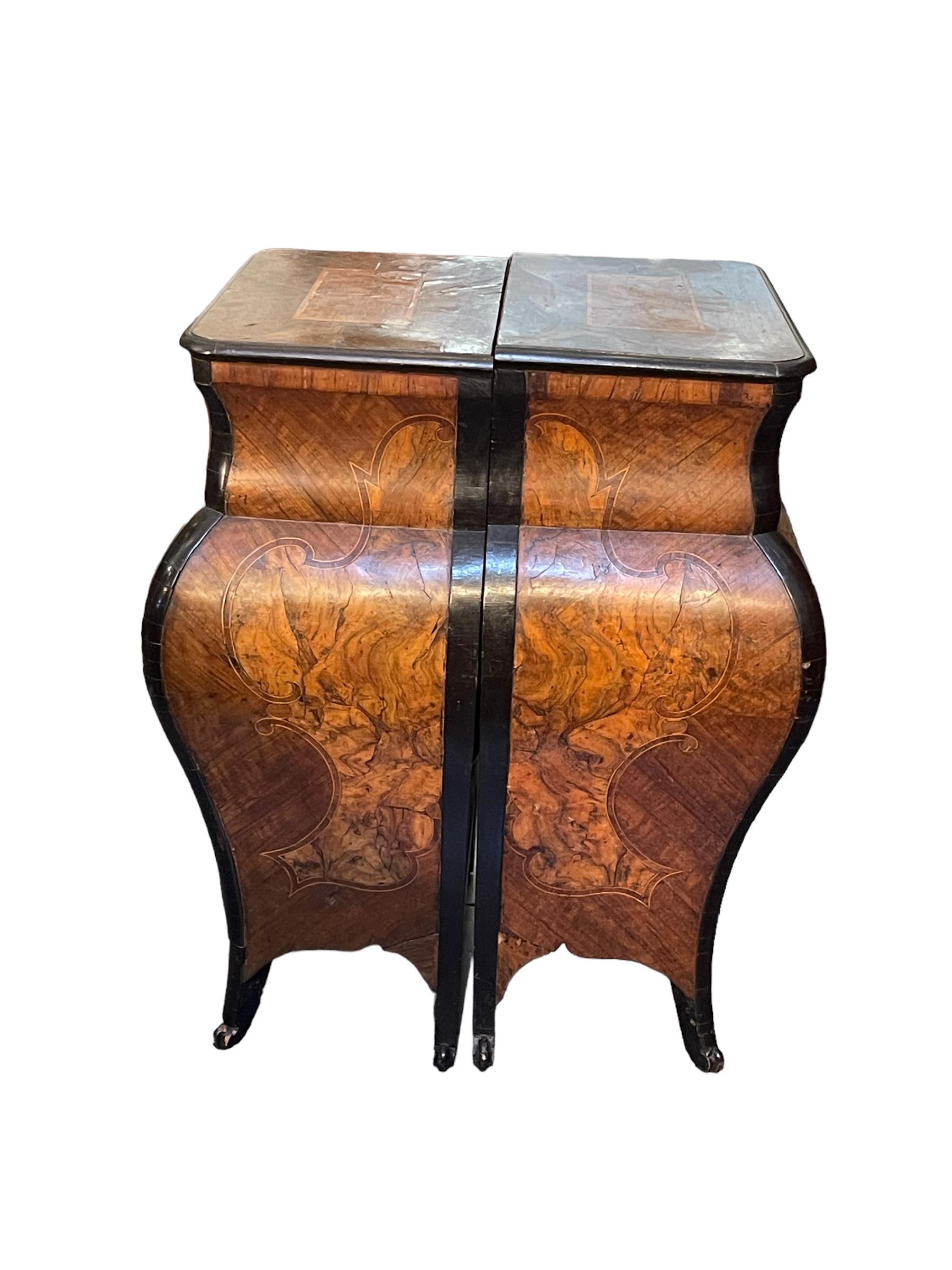 18th Century Pair of Louis XV Lombard bedside tables For Sale