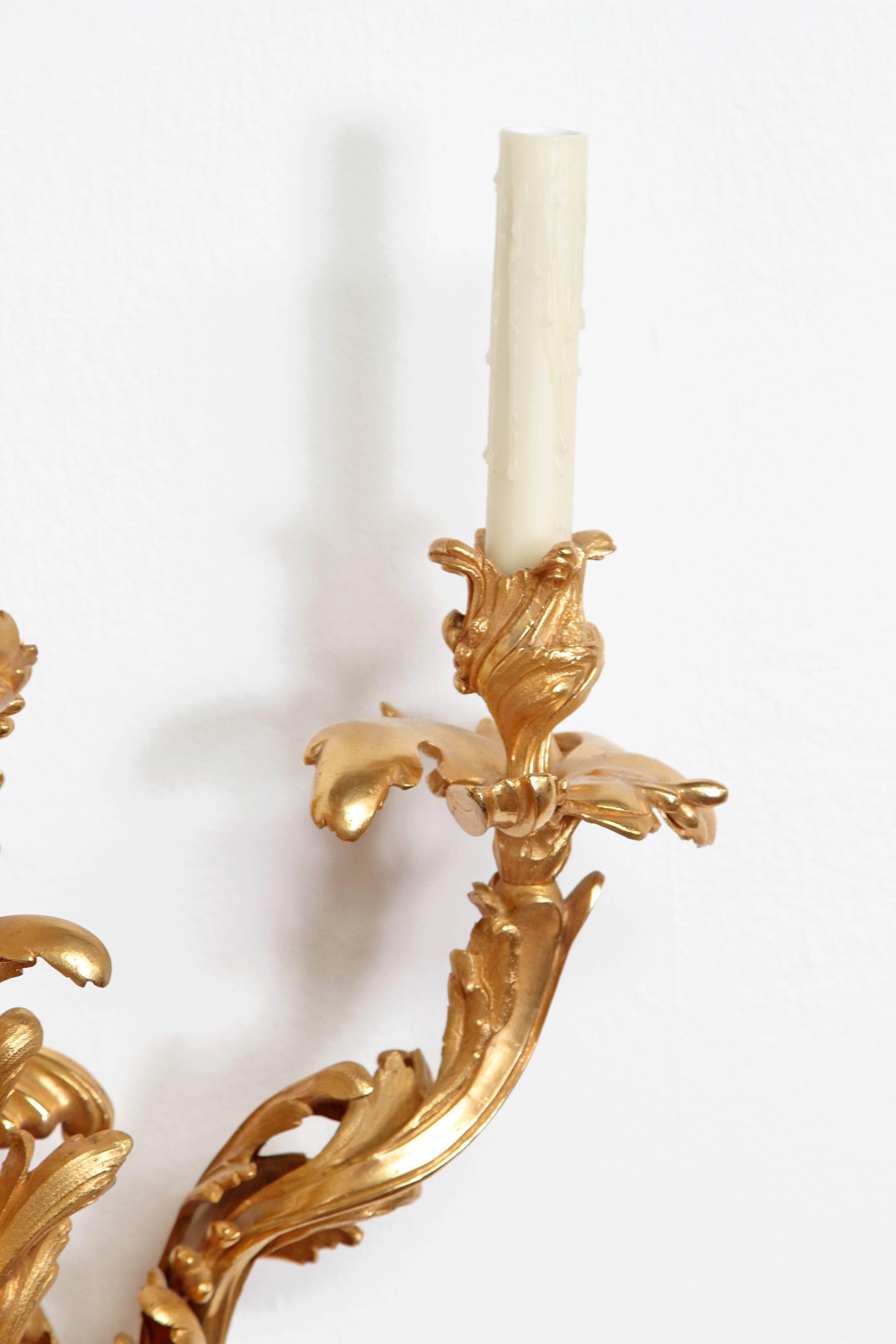 Late 19th Century Pair of Louis XV-Style Doré Bronze Wall Sconces For Sale