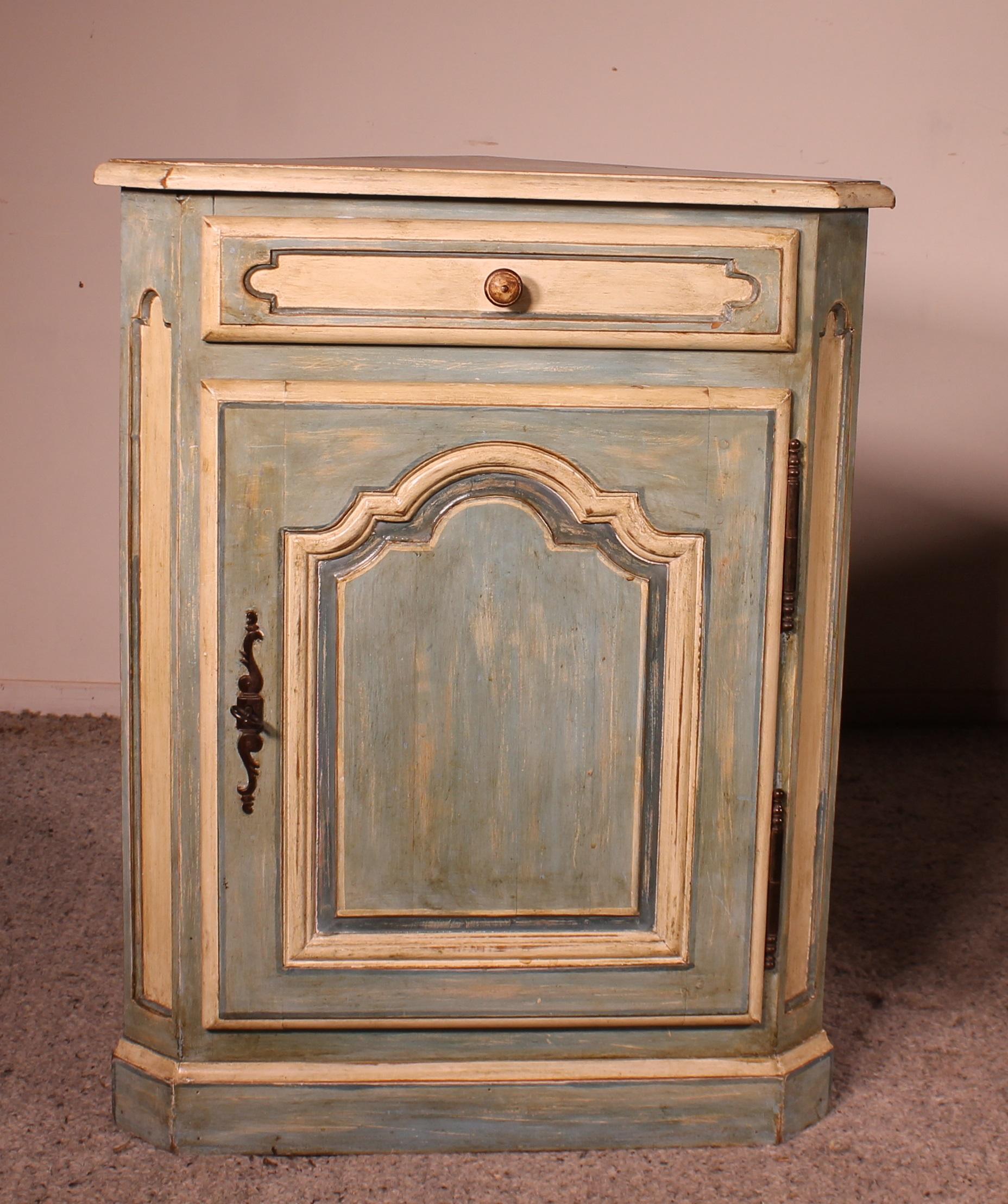 Pair of Louis XV Polychrome Corner Cupboards in Oak, 19th Century For Sale 3
