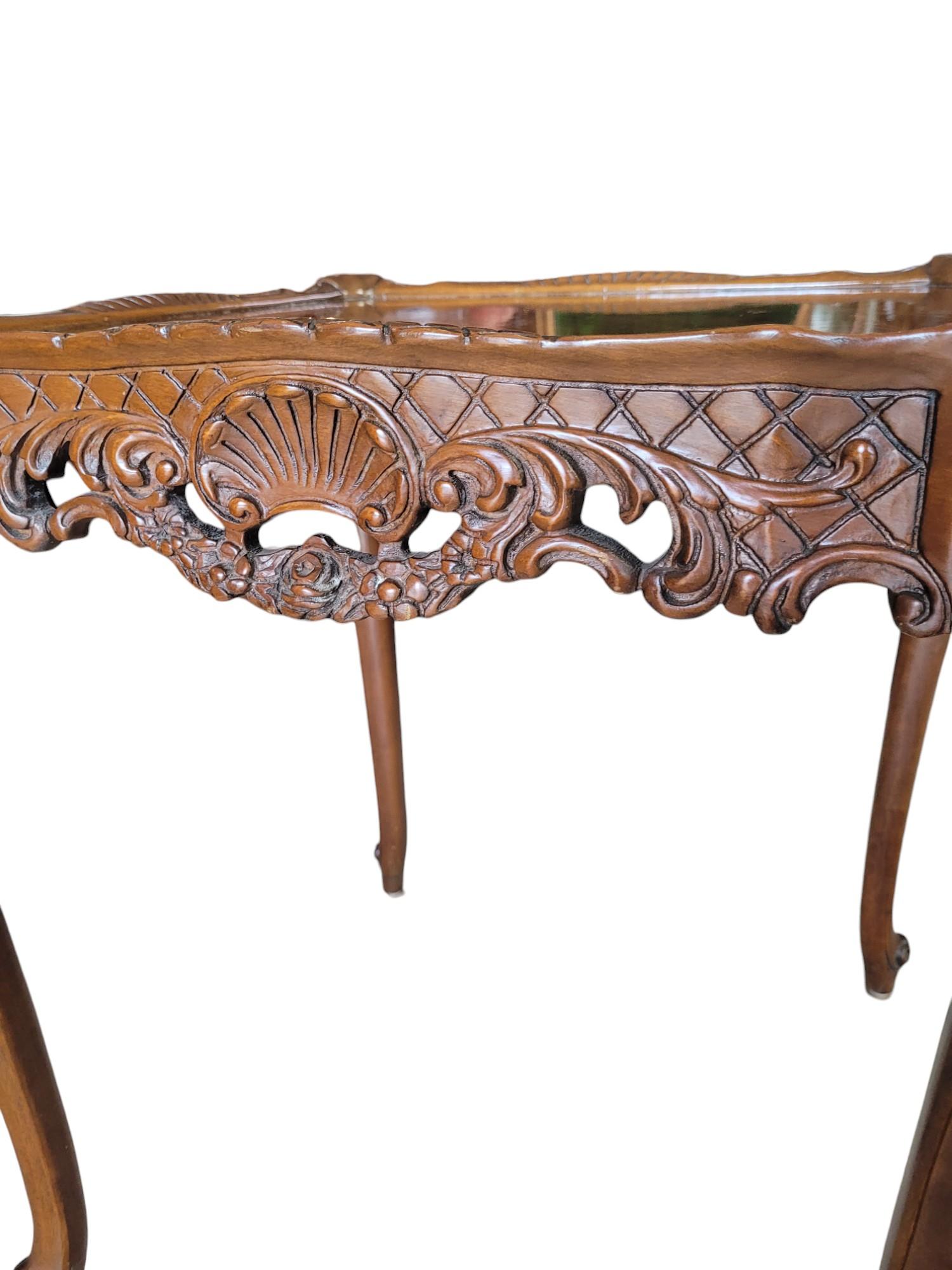 Paire de tables d'appoint en marqueterie Louis XV Revival en vente 4