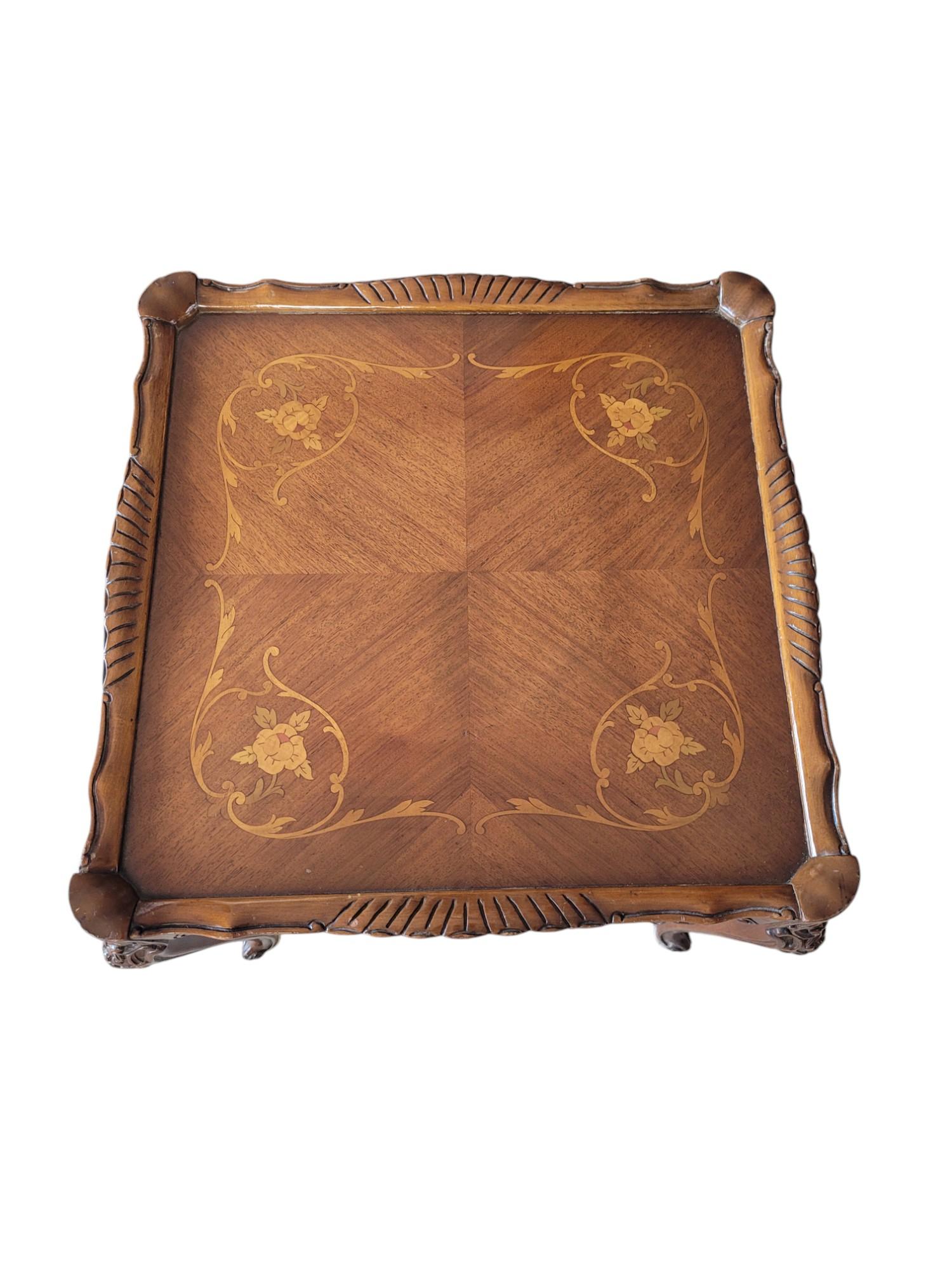 Sculpté Paire de tables d'appoint en marqueterie Louis XV Revival en vente