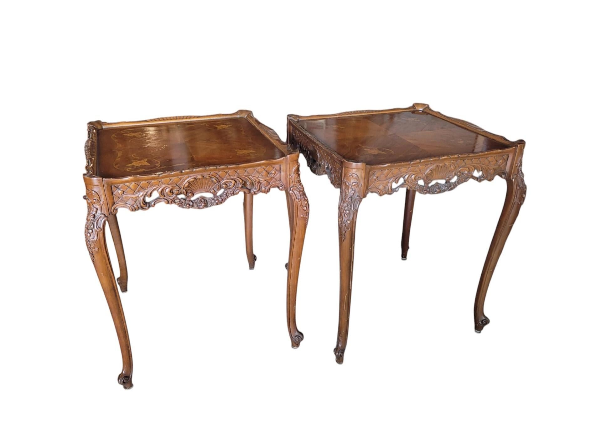 Fin du 20e siècle Paire de tables d'appoint en marqueterie Louis XV Revival en vente