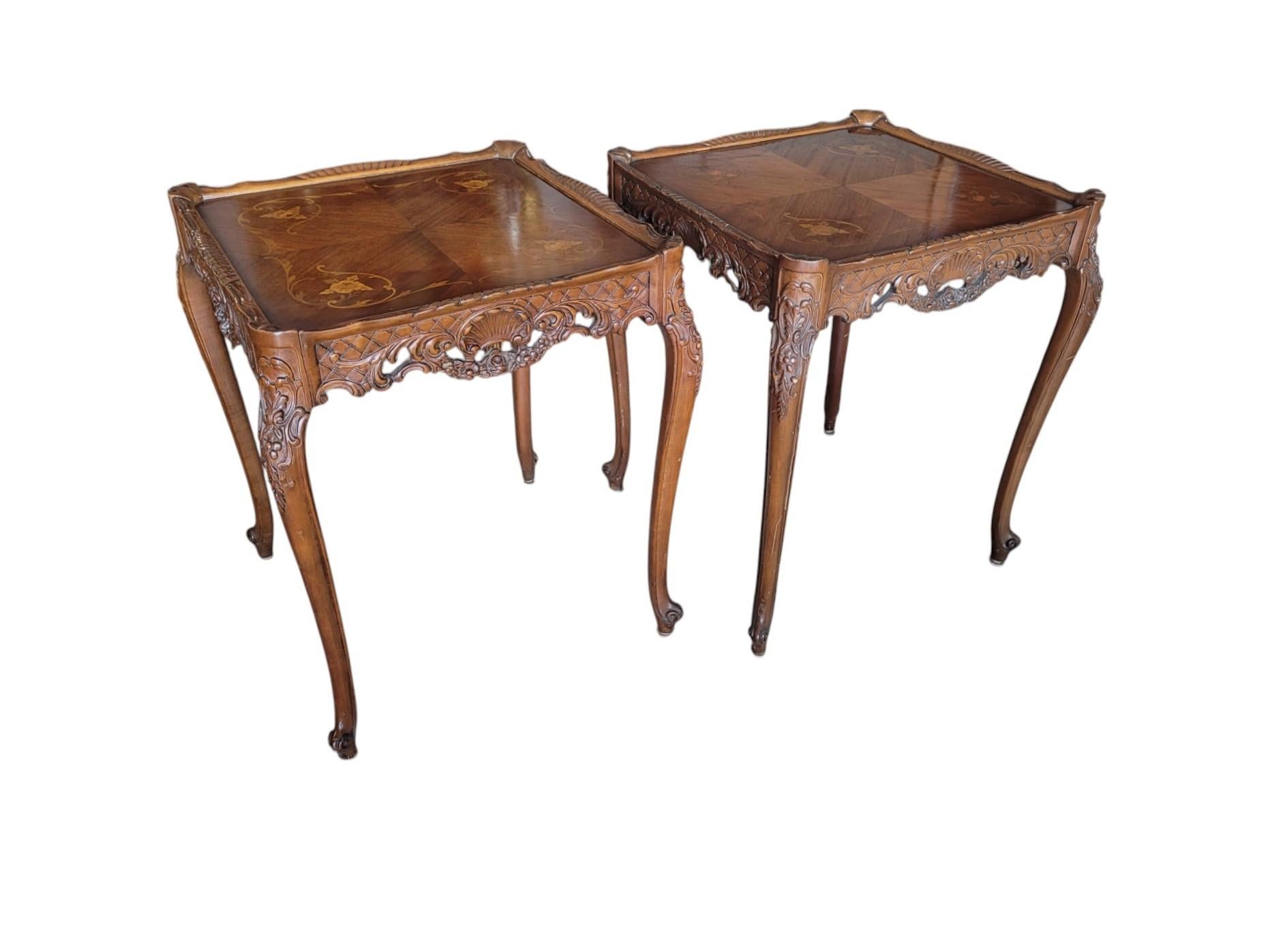 Bois Paire de tables d'appoint en marqueterie Louis XV Revival en vente