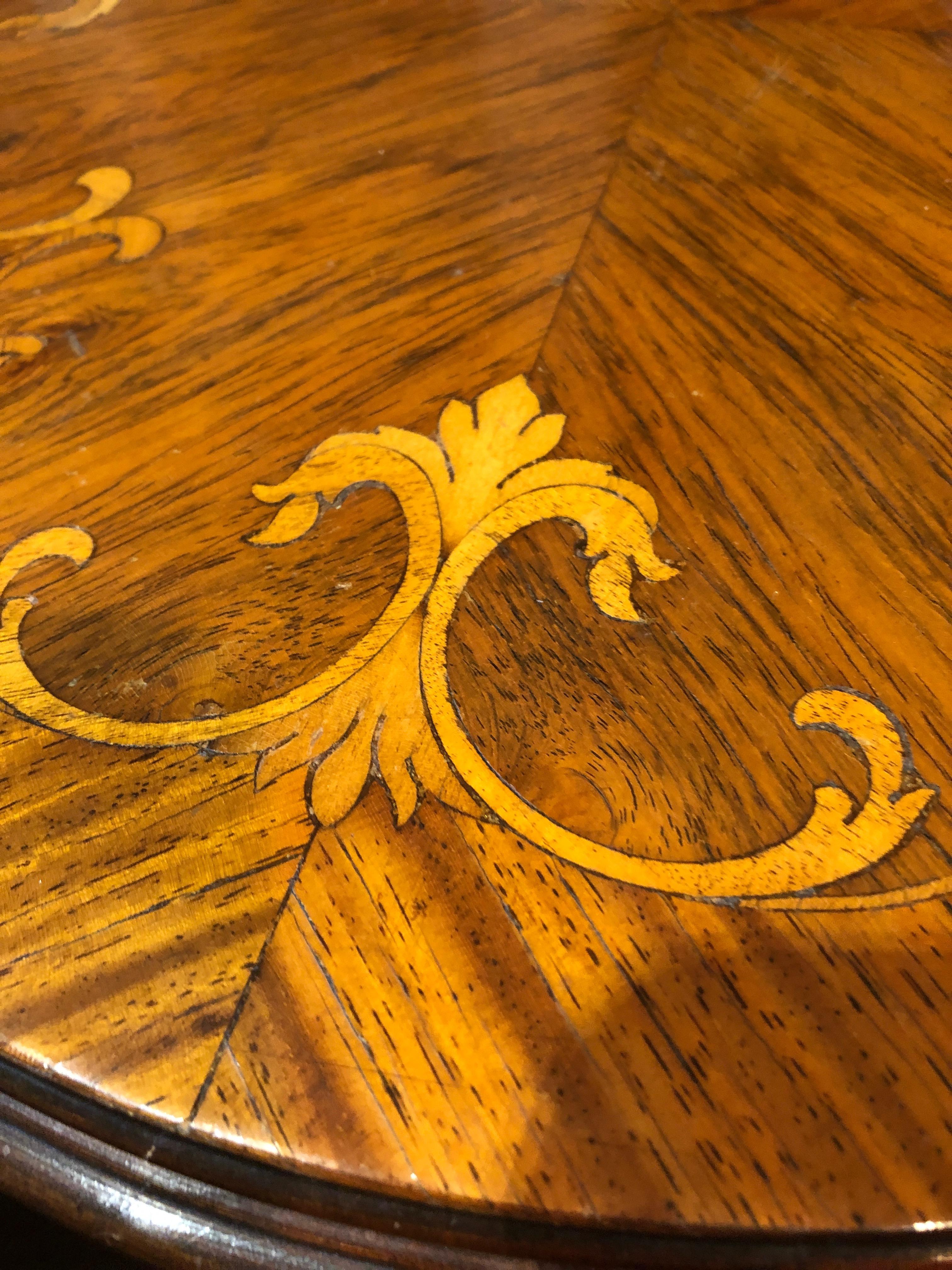 Pair of Louis XV Round Marquetry Inlaid Carved Mahogany Side Tables Nightstands 6