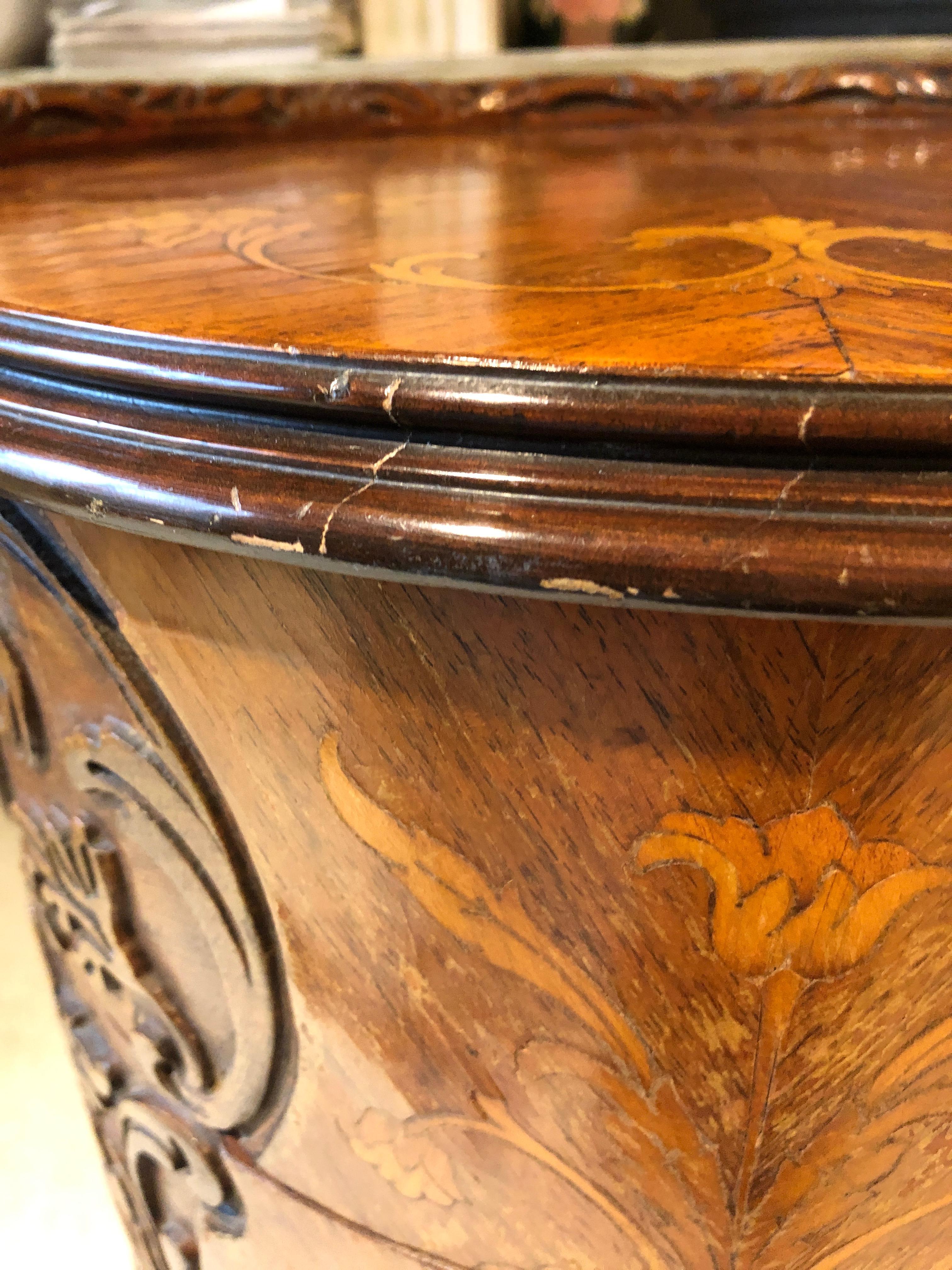 Pair of Louis XV Round Marquetry Inlaid Carved Mahogany Side Tables Nightstands 8