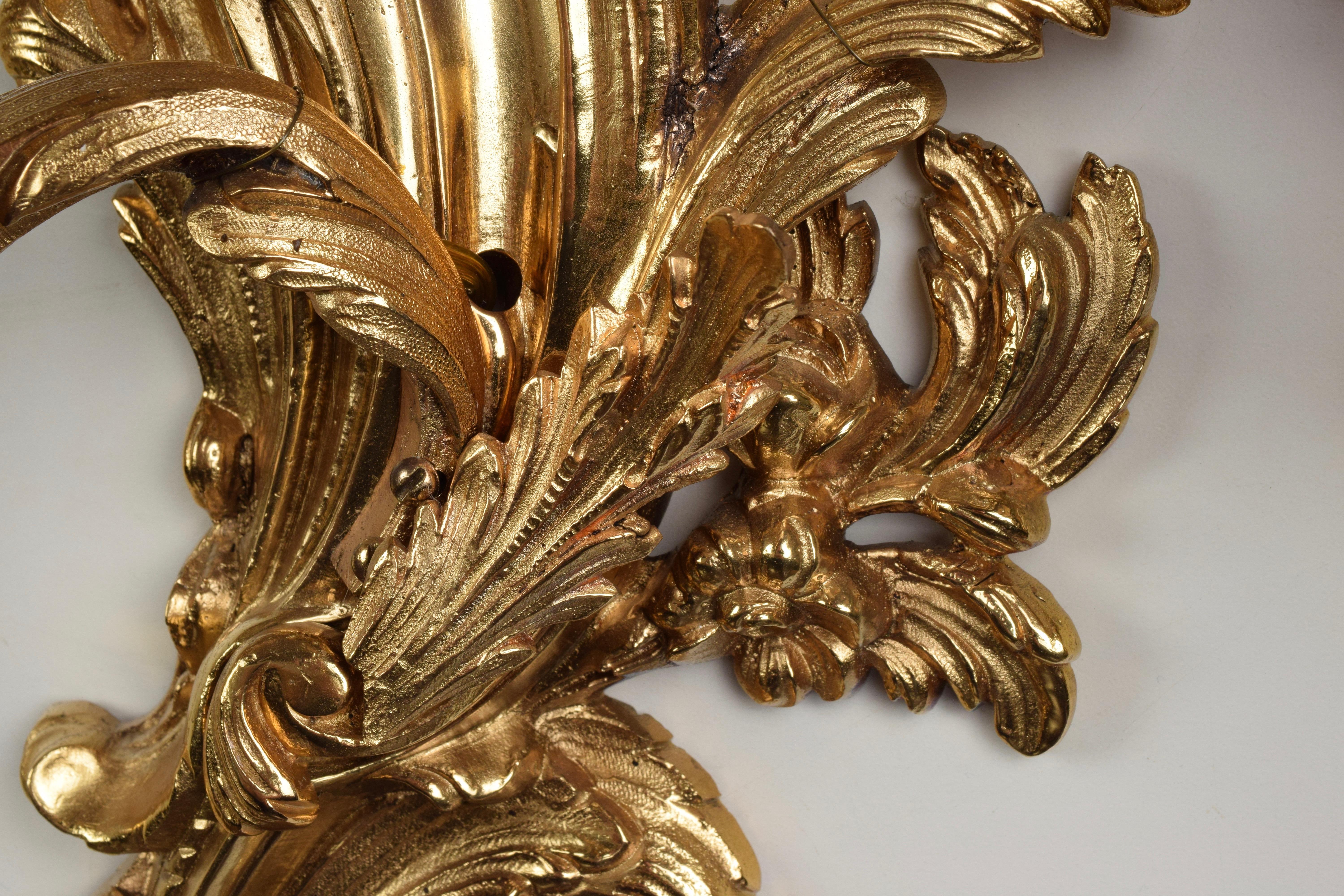 Pair of Louis XV Sconces in Gilt Bronze with Five Lights Mid-20th Century 8