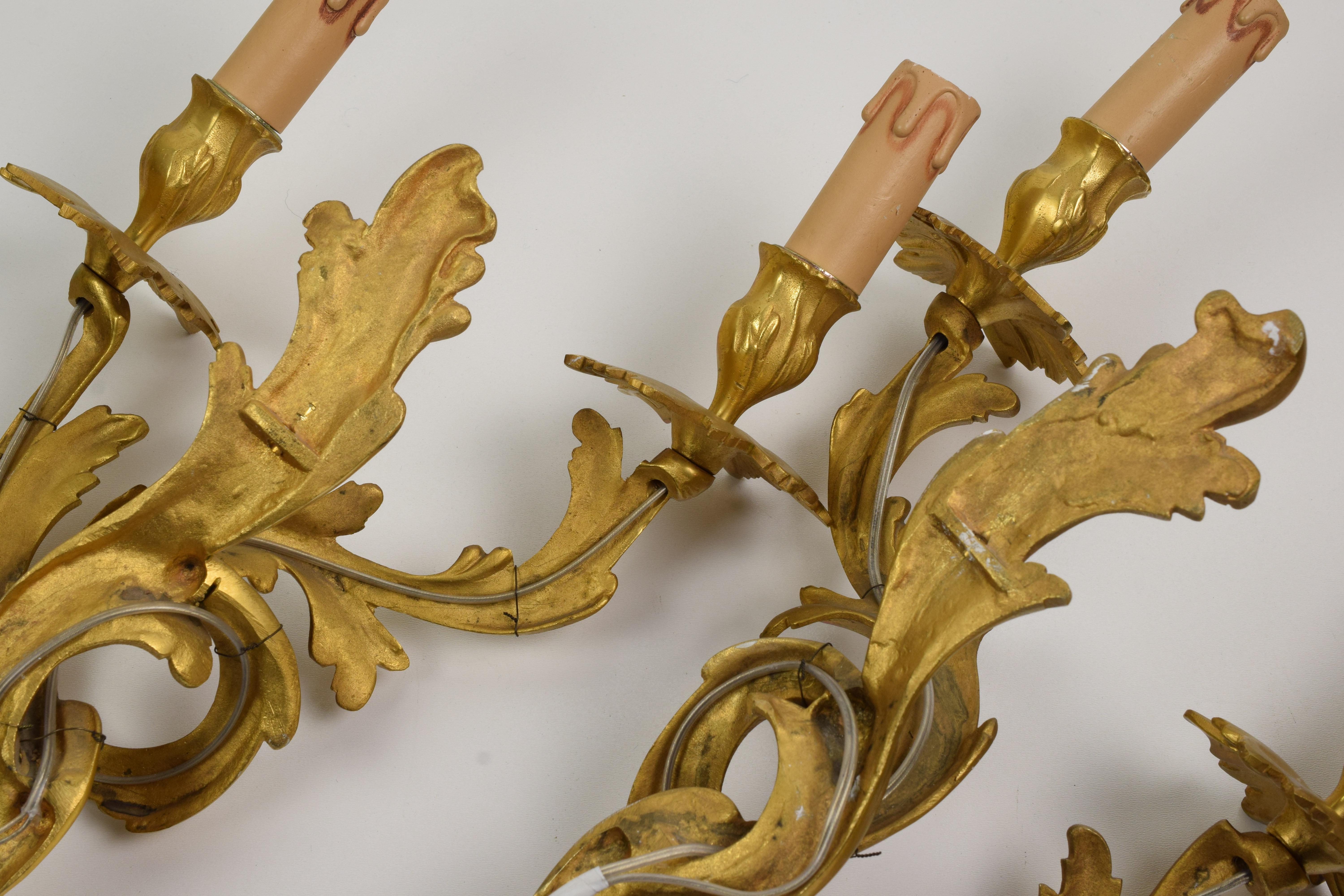Pair of Louis XV Sconces in Gilt Bronze with Two Lights, Mid-20th Century For Sale 5