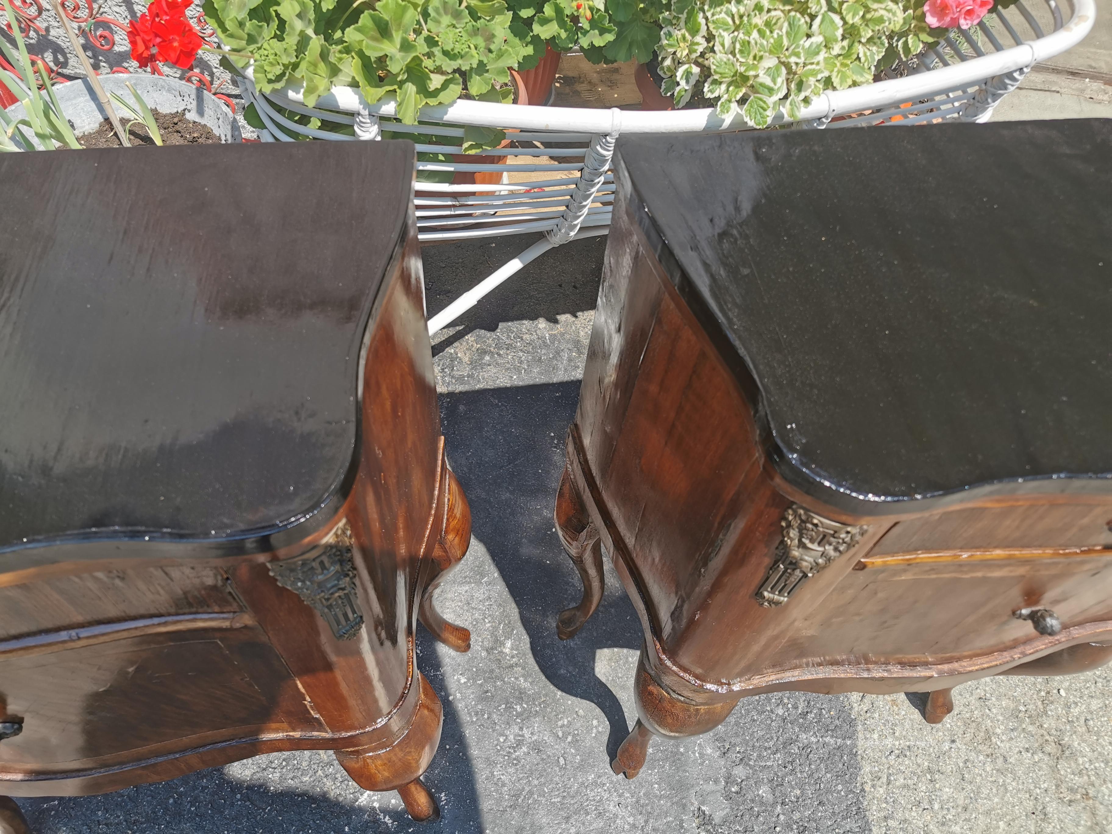 Pair of Louis XV style Side commodes  In Good Condition For Sale In Torino, IT