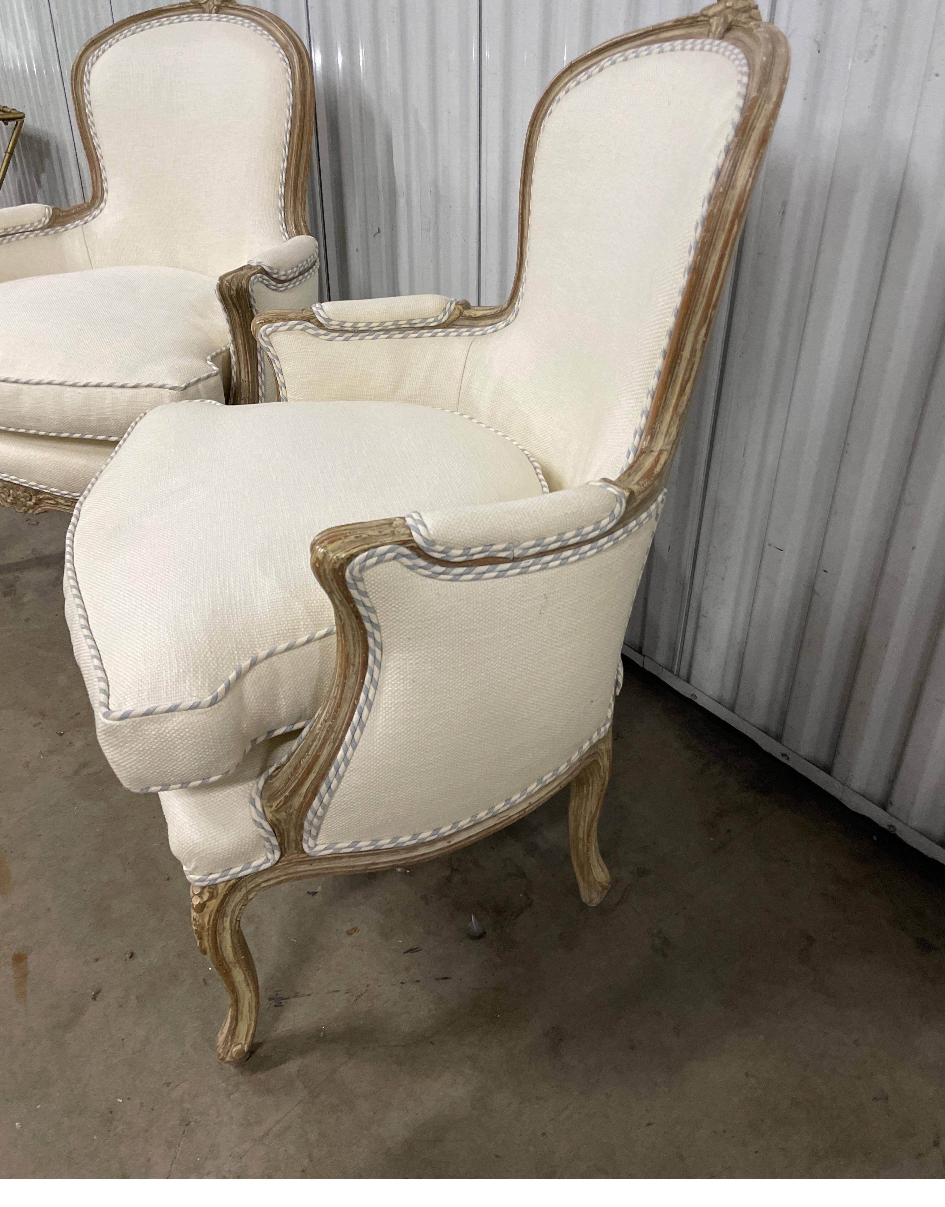 XIXe siècle Paire de chaises Bergere de style Louis XV du 19ème siècle en vente