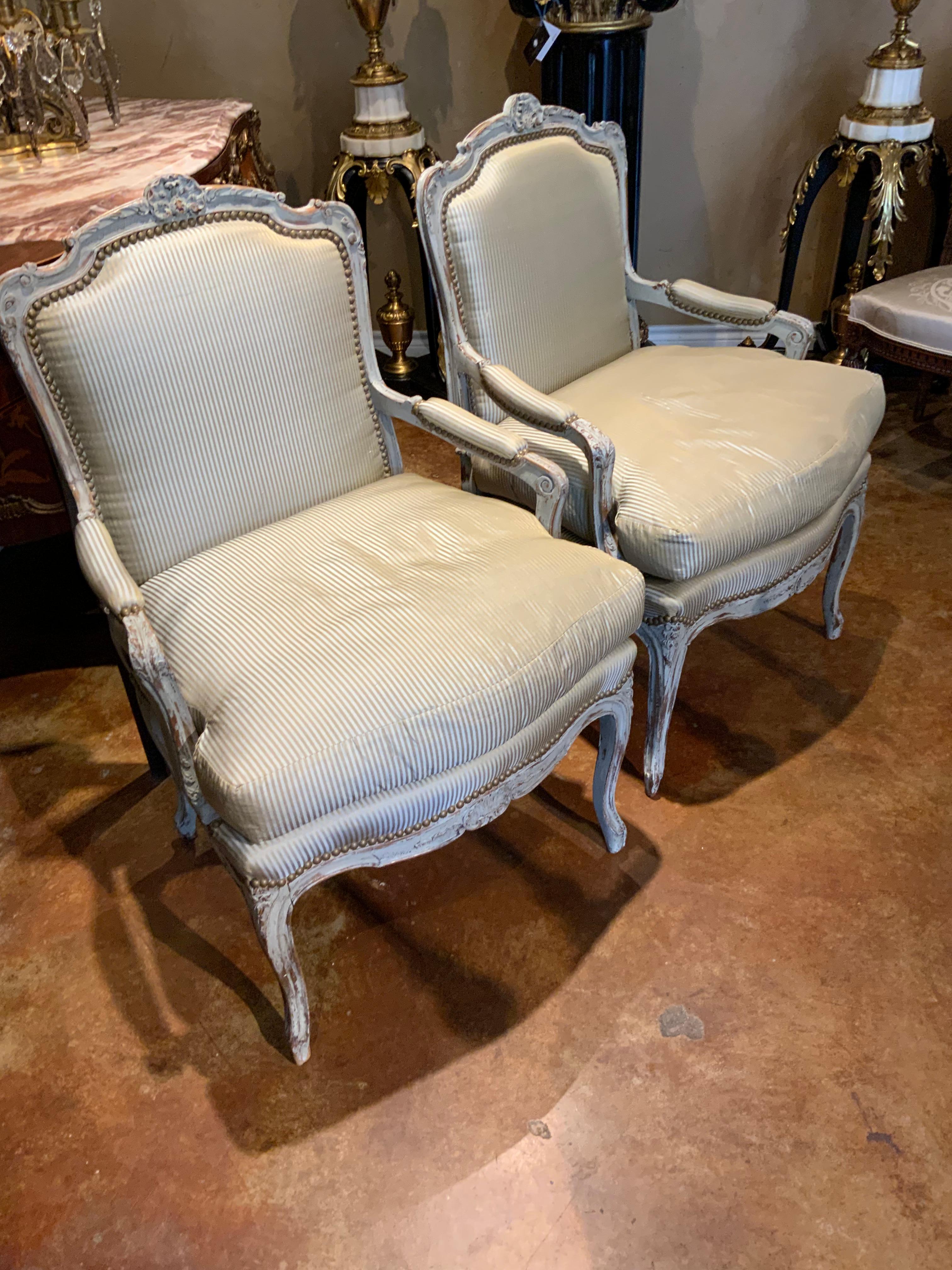 Hardwood Pair of Louis XV Style Arm Chairs/Fauteuils in Painted Finish with Silk Fabric For Sale