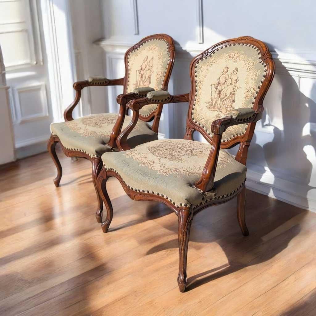 Pareja de sillones estilo Luis XV, madera tallada y tapicería, Francia, c. 1950 en venta 7