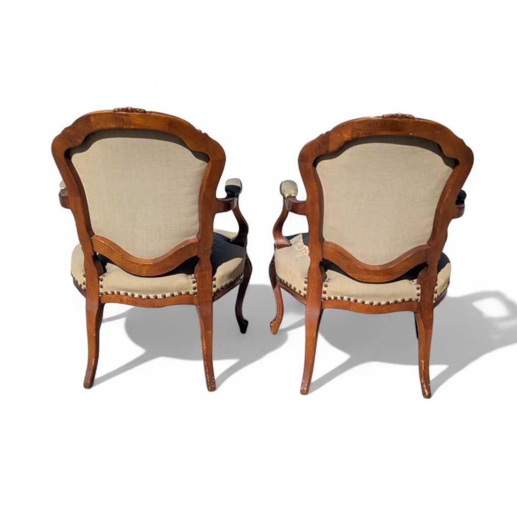 Pareja de sillones estilo Luis XV, madera tallada y tapicería, Francia, c. 1950 en venta 1