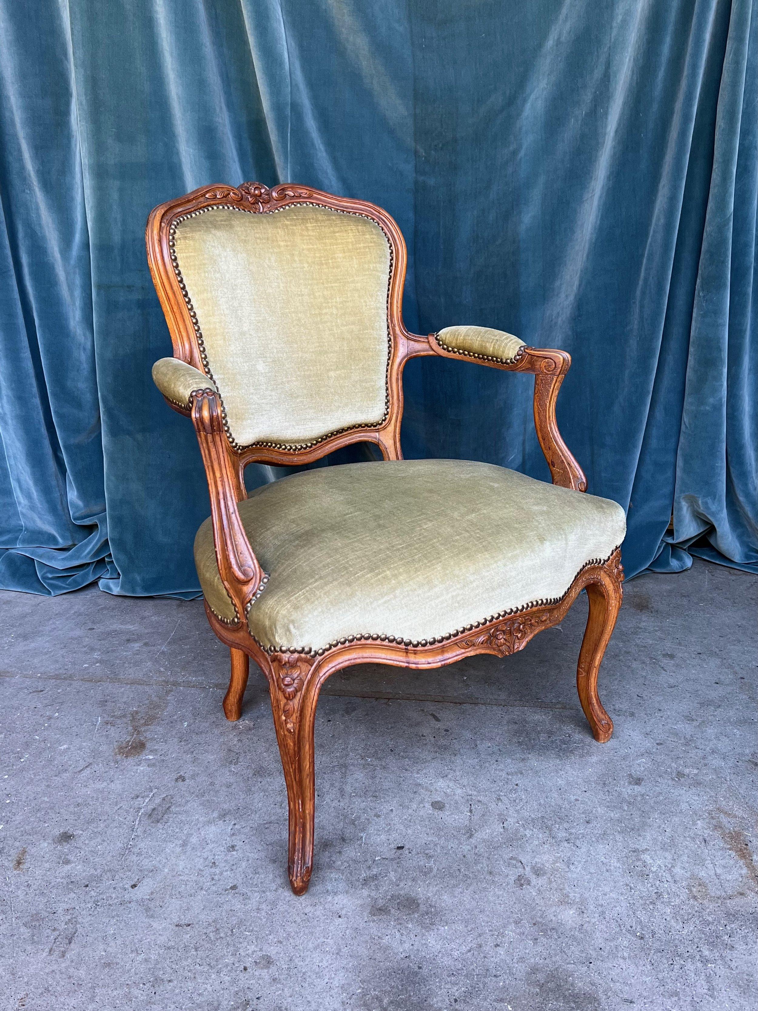 Pair of French Louis XV Style Armchairs in Pale Green Velvet For Sale 1