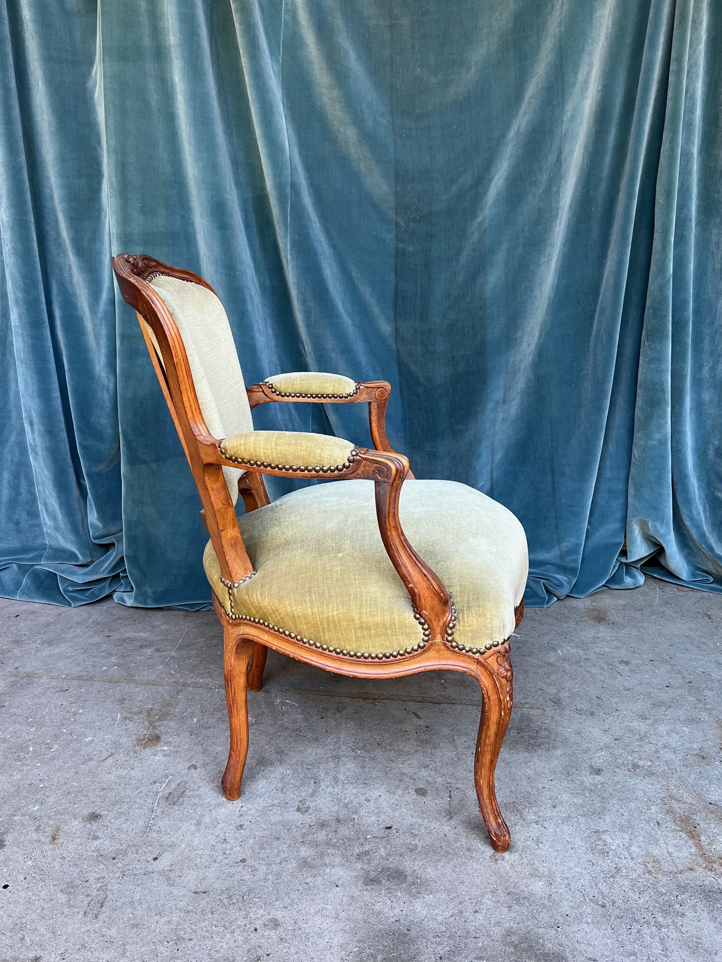 Pair of French Louis XV Style Armchairs in Pale Green Velvet For Sale 3