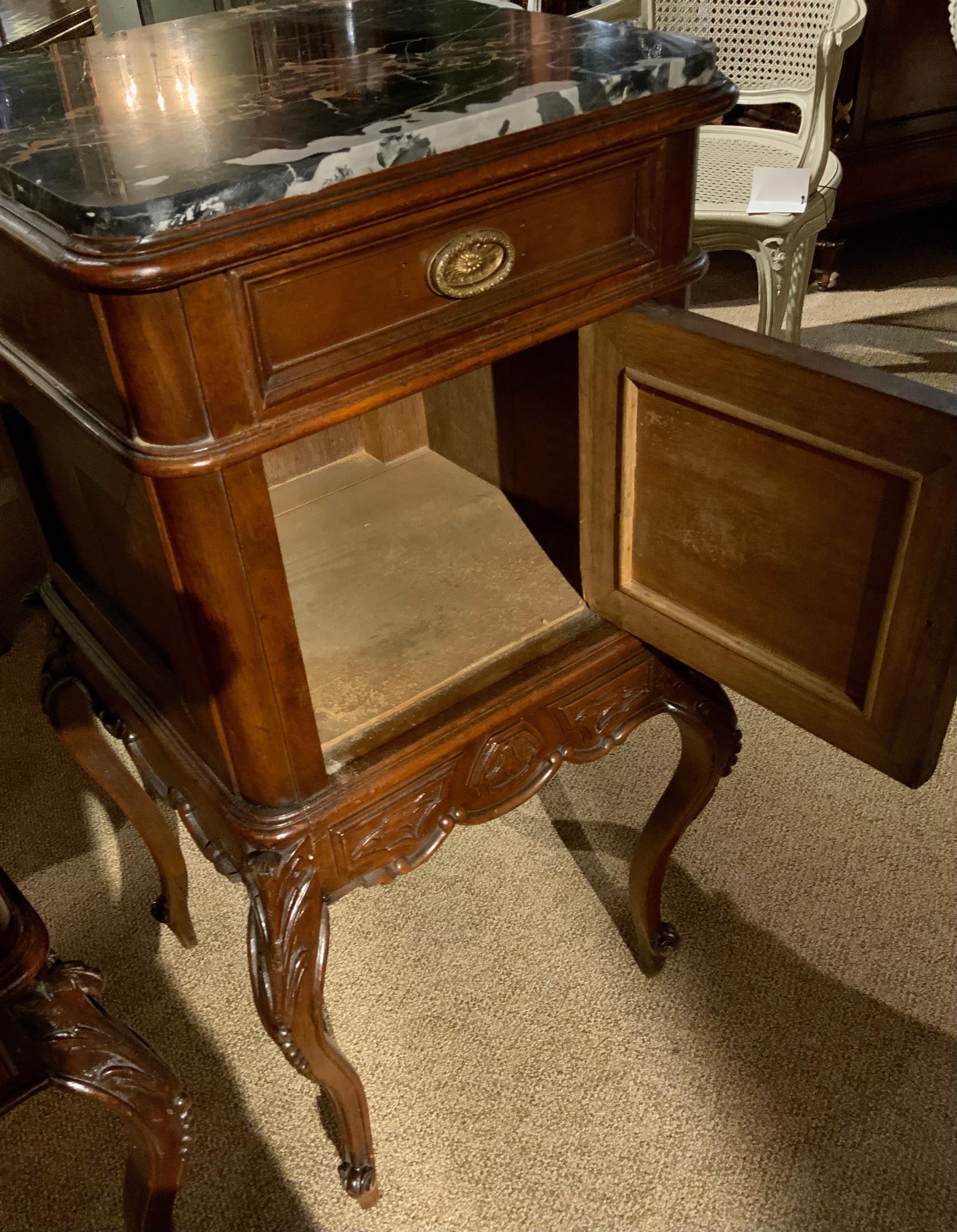 19th Century Pair of Louis XV-Style bedside cabinets For Sale
