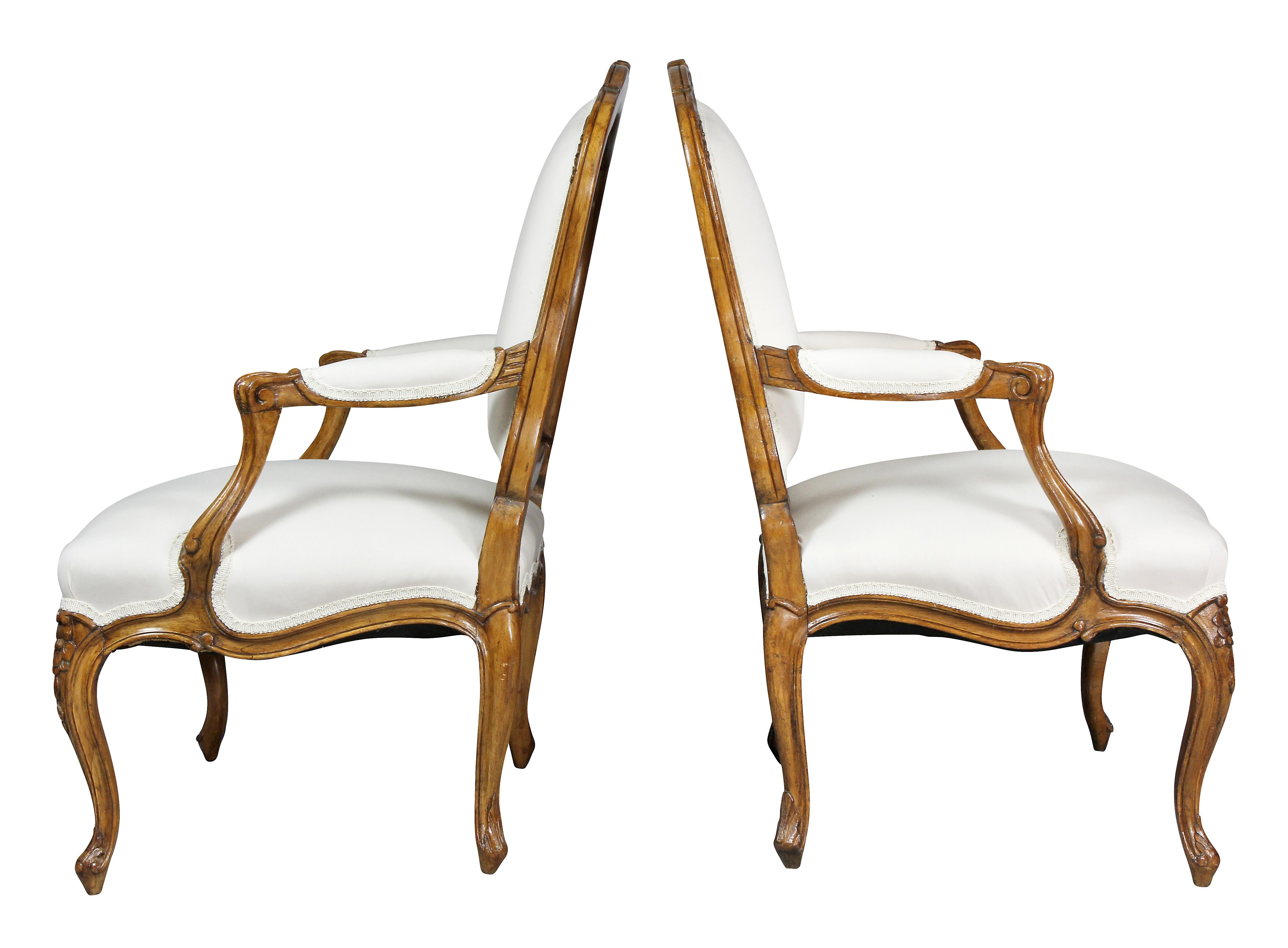 Pair of Louis XV Style Beechwood Armchairs 9