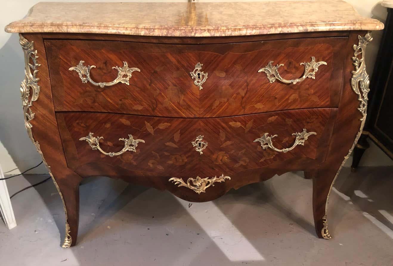 European Pair of Louis XV Style Bombe Bronze Mounted Commodes, Nightstands or Chests