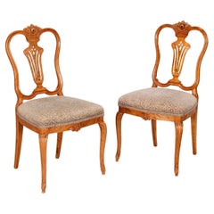Coppia di sedie in stile Luigi XV con rivestimento in Wood e sedile in Fortuny