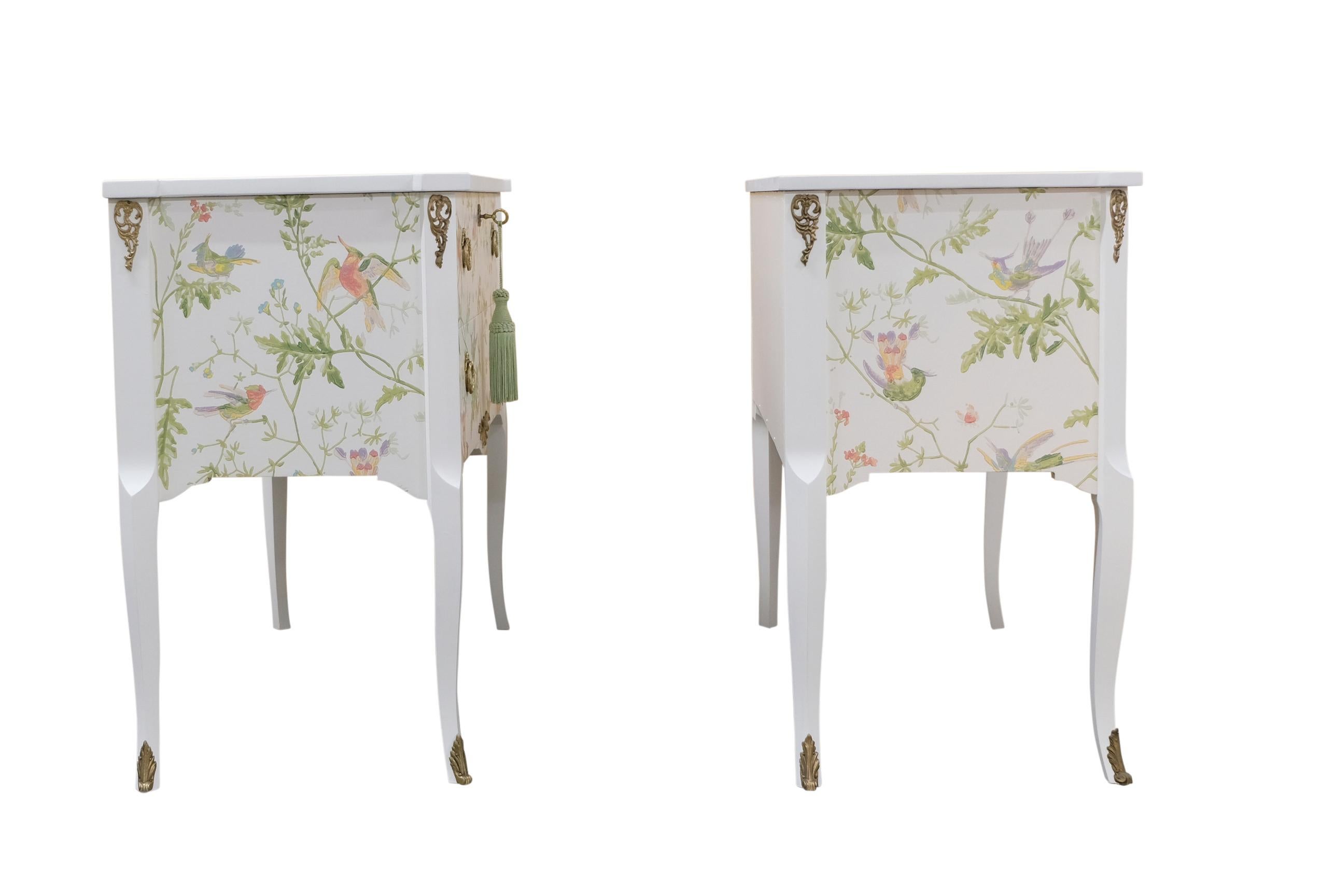 Pair of Louis XV Style Chest with Floral Design and Marble Top In Good Condition For Sale In Crowthorne, Surrey