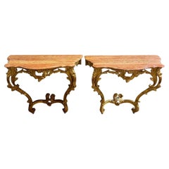 Ein Paar Konsolen im Stil Ludwigs XV., Giltwood und Marmorplatten, 19.