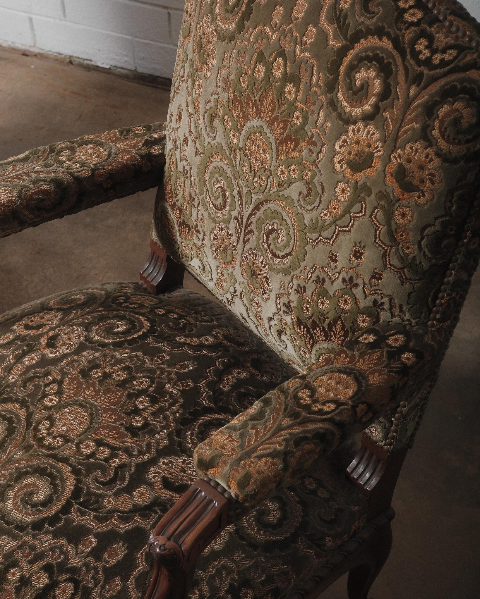 Coppia di poltrone Fauteuil in stile Luigi XV - Fine Ottocento - Inizio Novecento In condizioni buone in vendita a High Point, NC