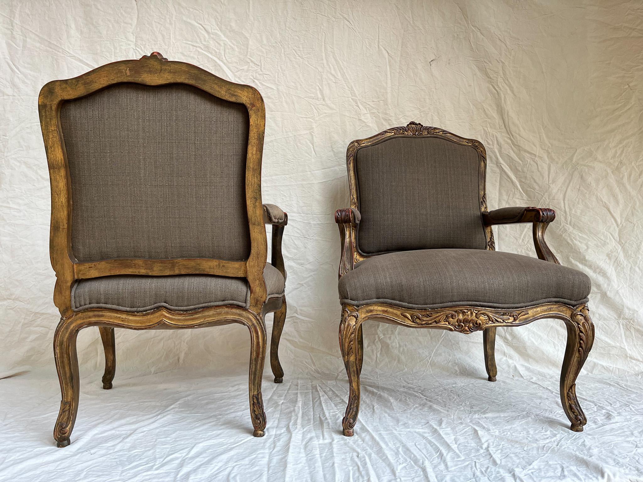 Pair of Louis XV Style Fauteuils in Gilded and Patinated Wood For Sale 1