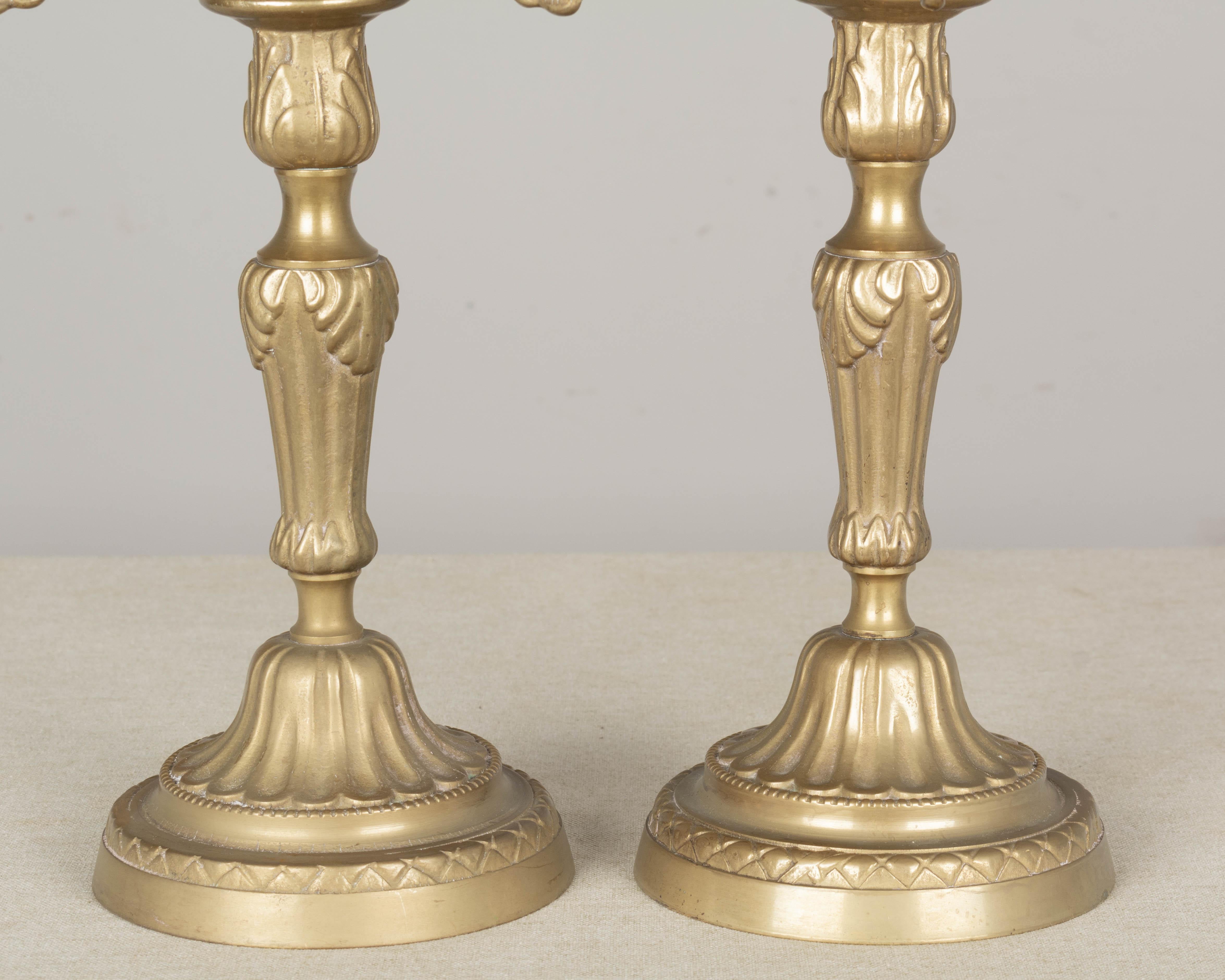 Early 20th Century Pair of Louis XV Style French Brass Candelabra For Sale