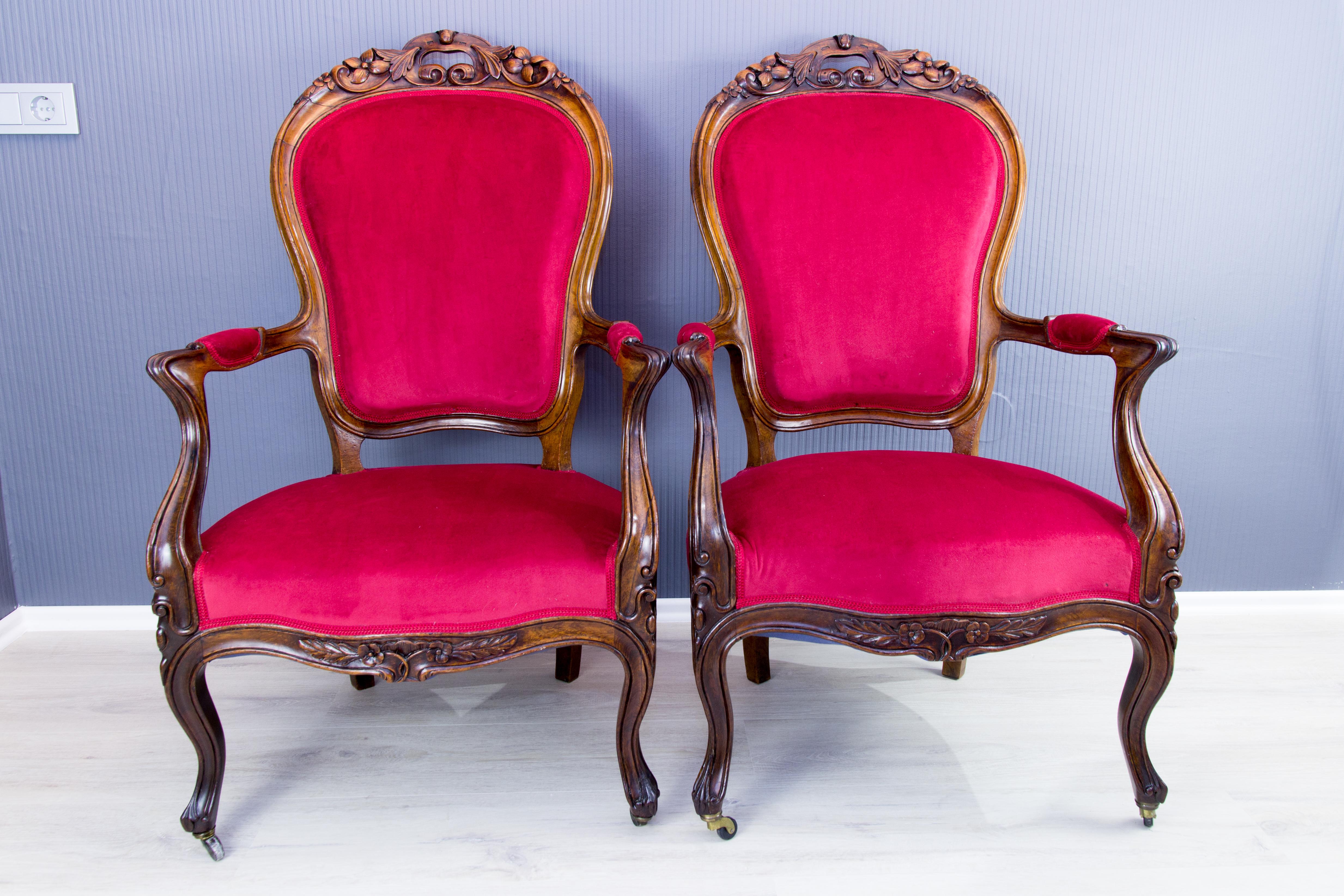 Carved Pair of Louis XV Style French Fauteuil Walnut Armchairs