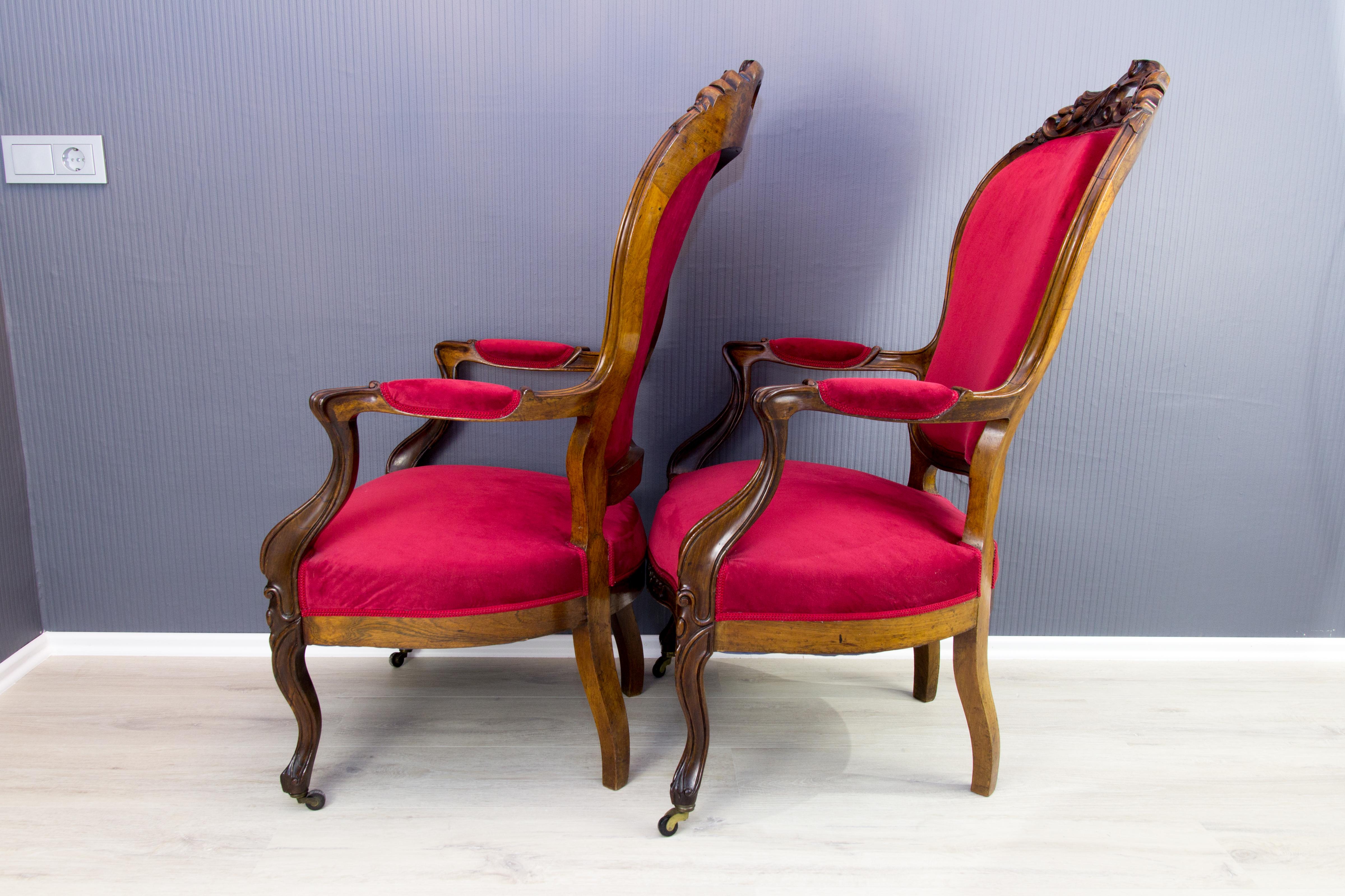 Pair of Louis XV Style French Fauteuil Walnut Armchairs 4