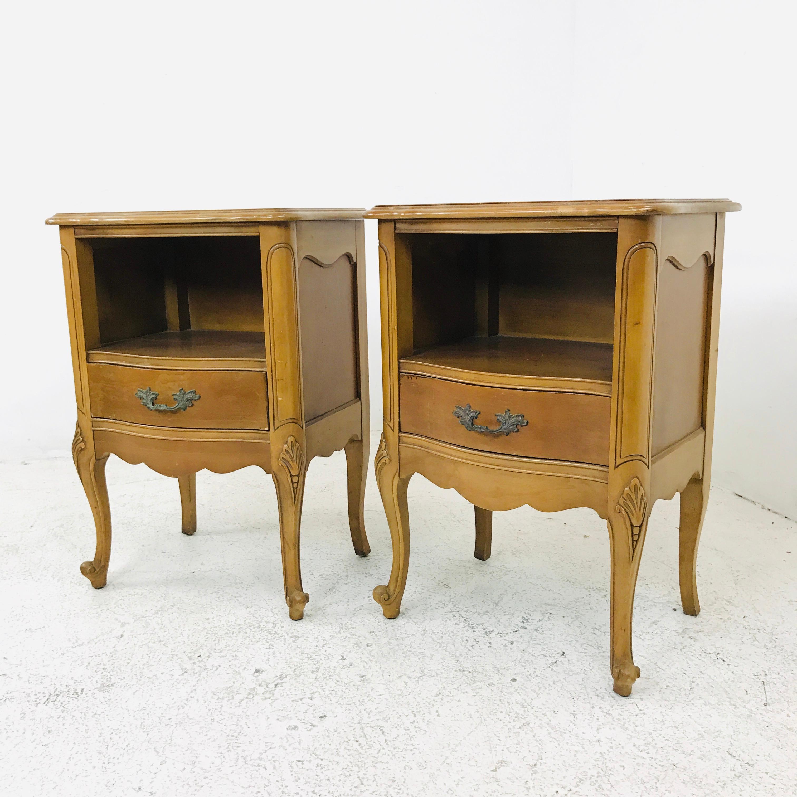 Pair of Louis XV Style French Provincial Nightstands with single drawer. Refinishing recommended.