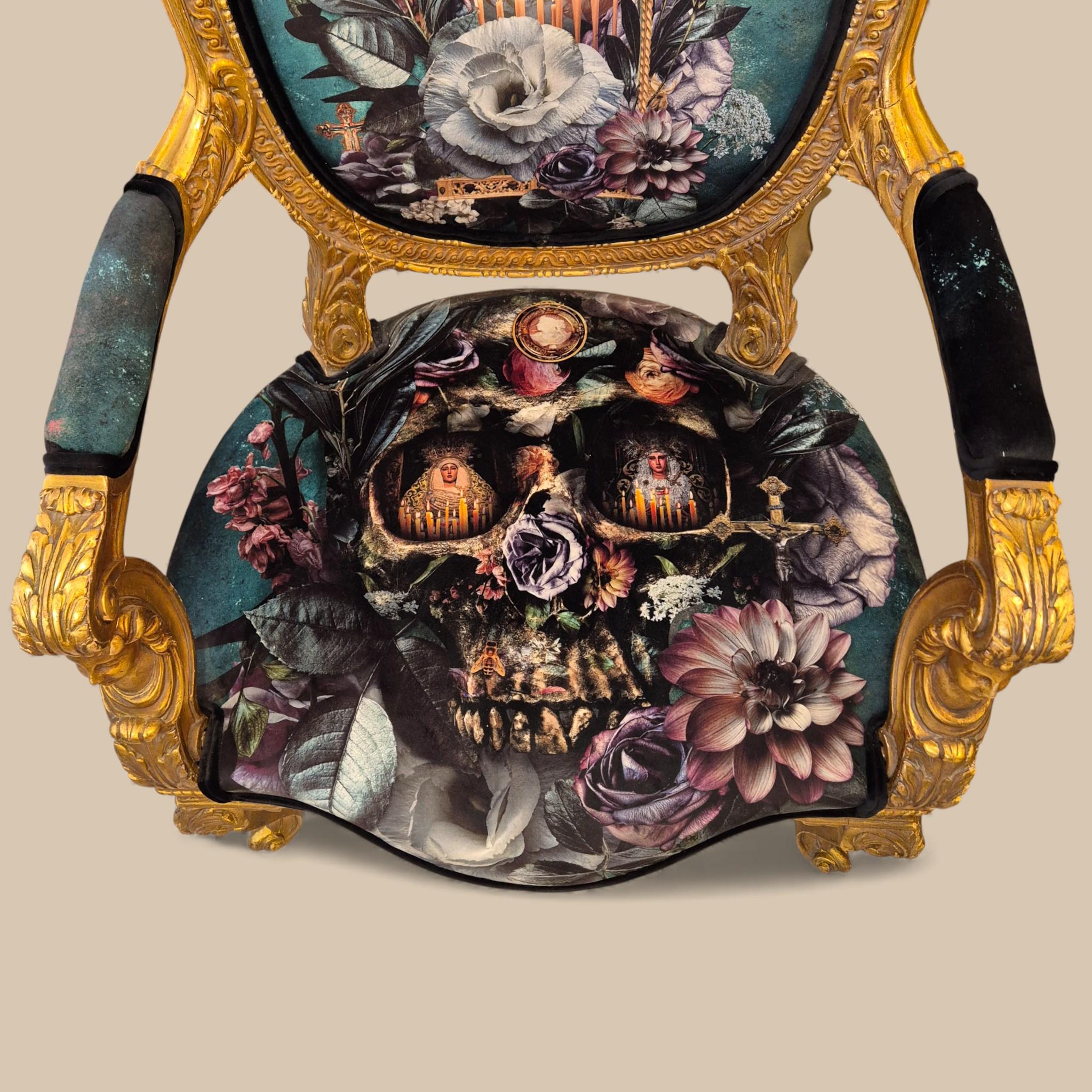 Paire de fauteuils de style Louis XV en vermeil avec tapisserie à iconographie gothique baroque en vente 2