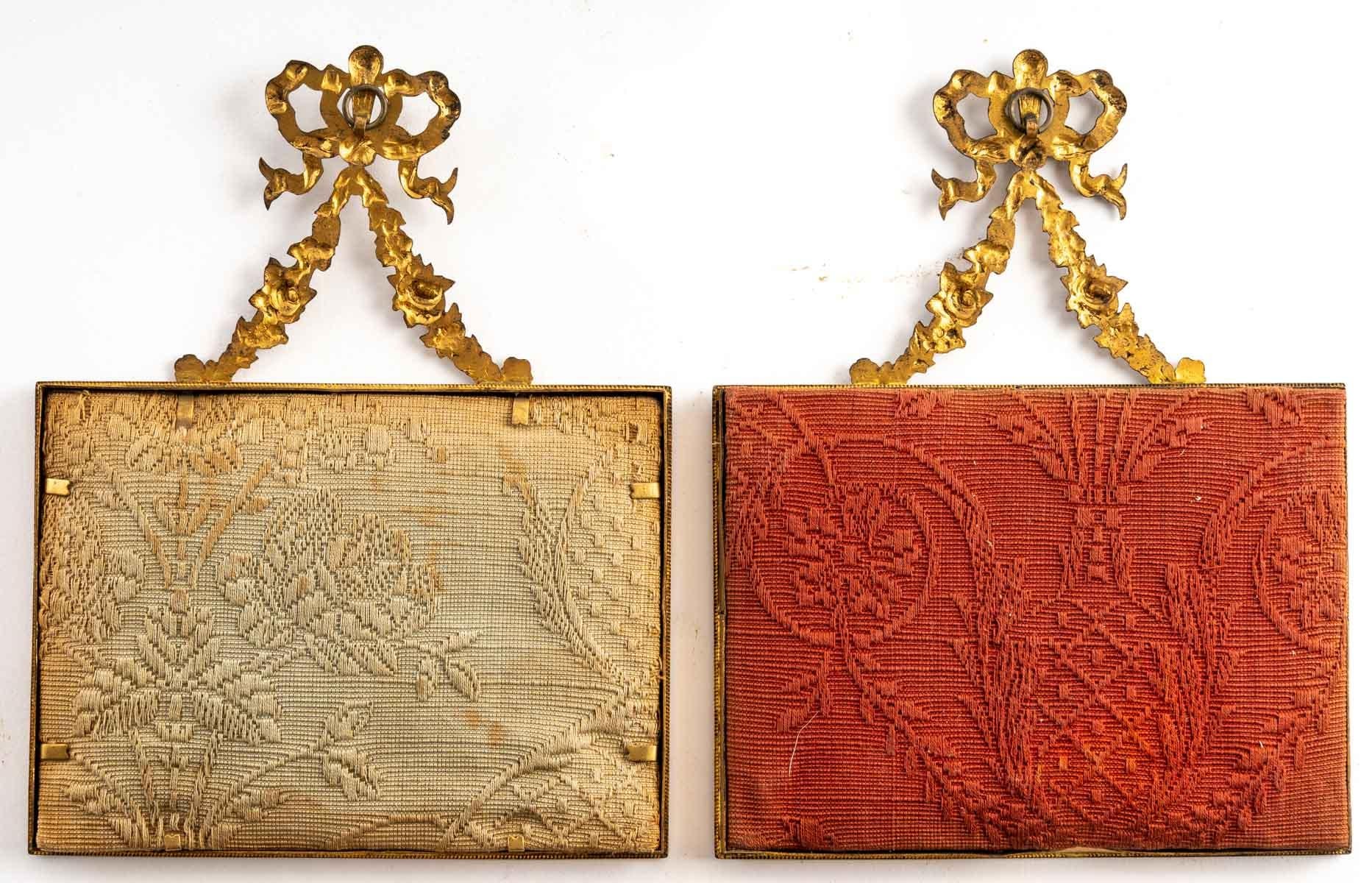 Pair of Louis XV Style Gilt Bronze Frames In Good Condition In Saint-Ouen, FR