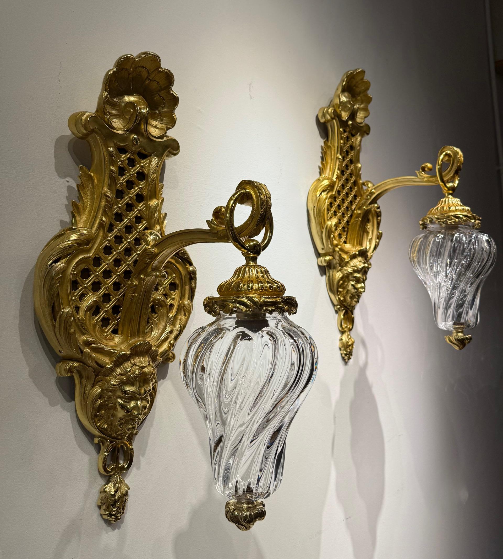 French Pair Of Louis XV Style Gilt Bronze Sconces For Sale