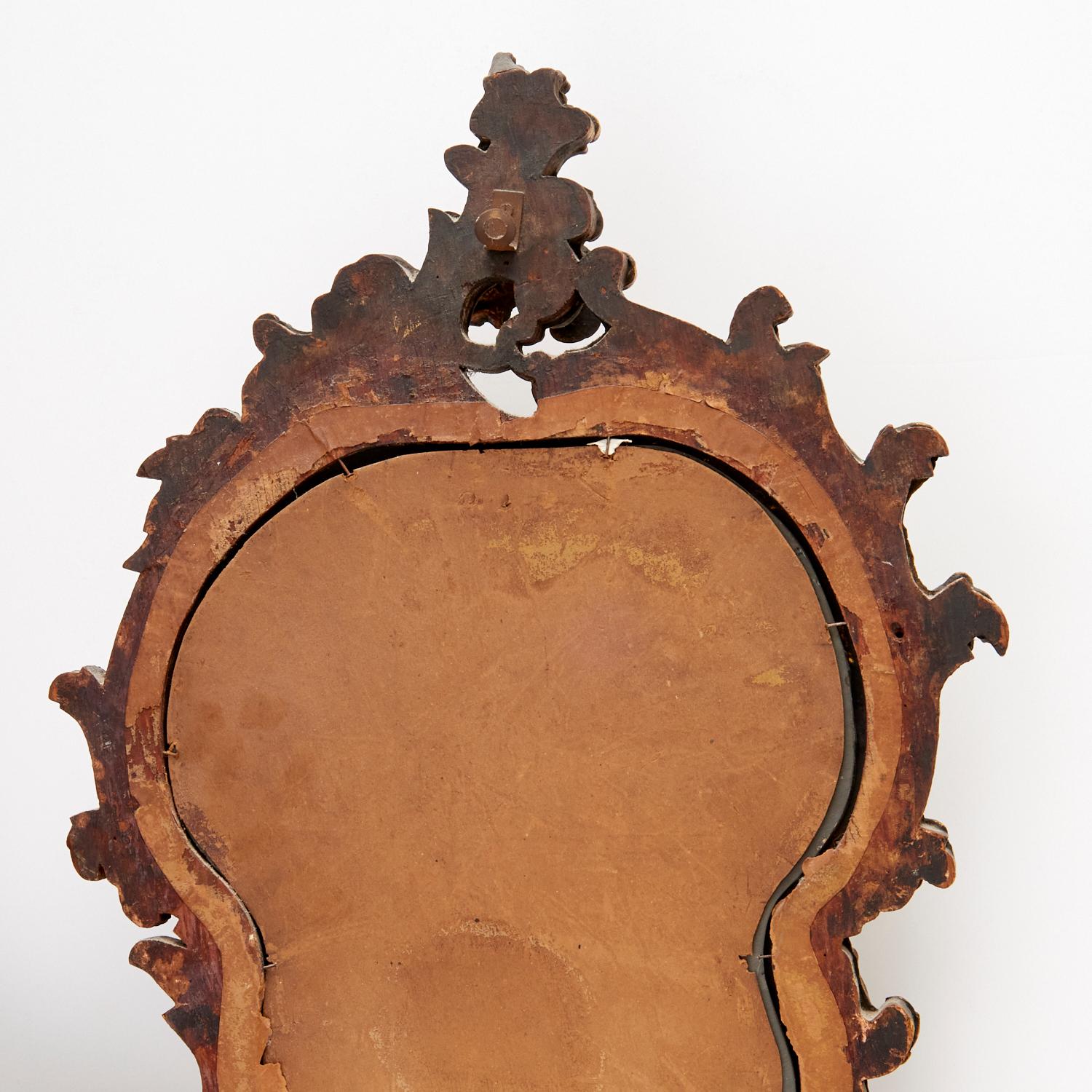 Pareja de Girándolas de Madera Dorada y Tole Estilo Luis XV Cada una con Dos Candelabros en venta 2