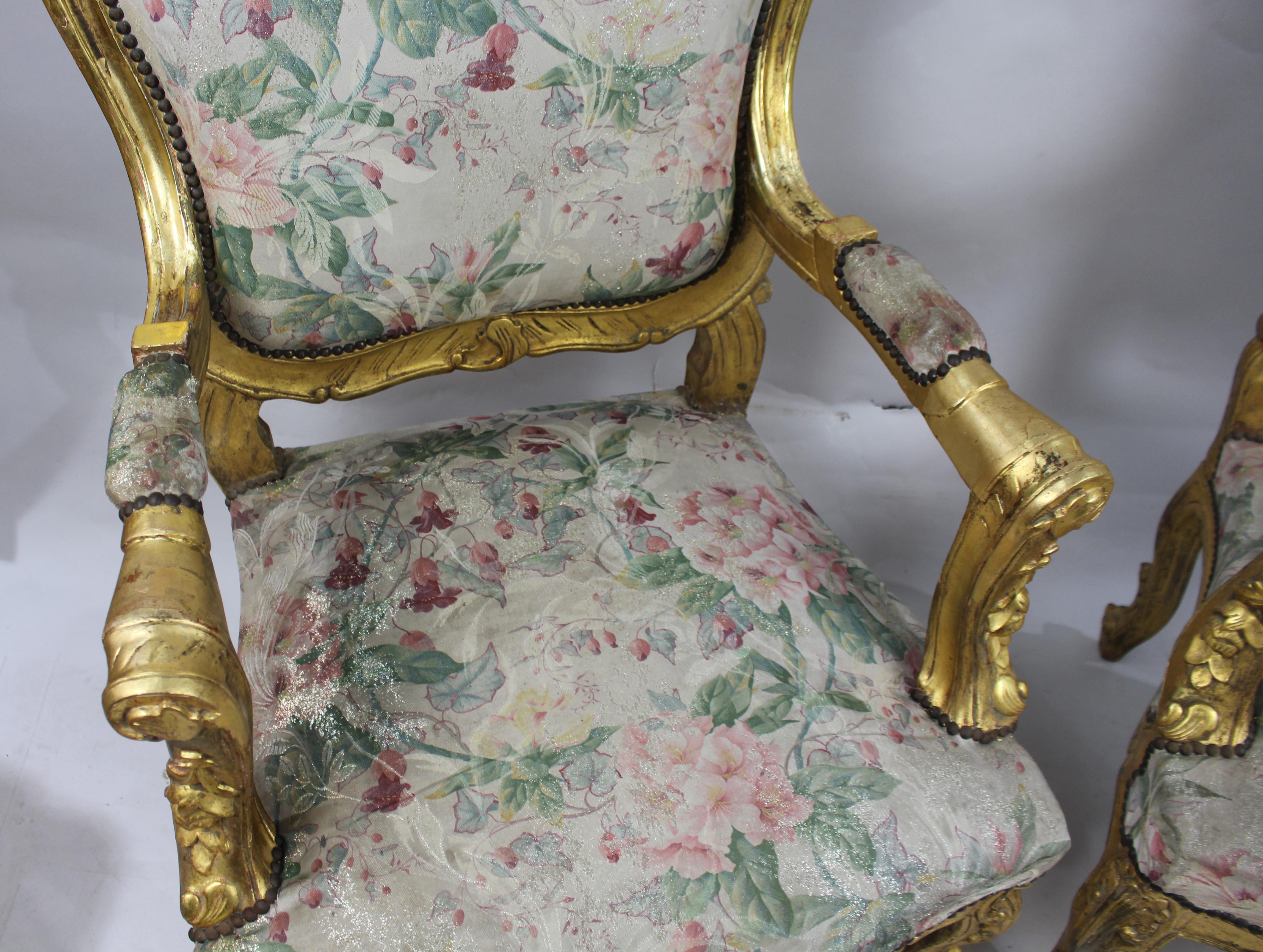 Paar Sessel aus Giltwood im Stil Louis XV (20. Jahrhundert) im Angebot