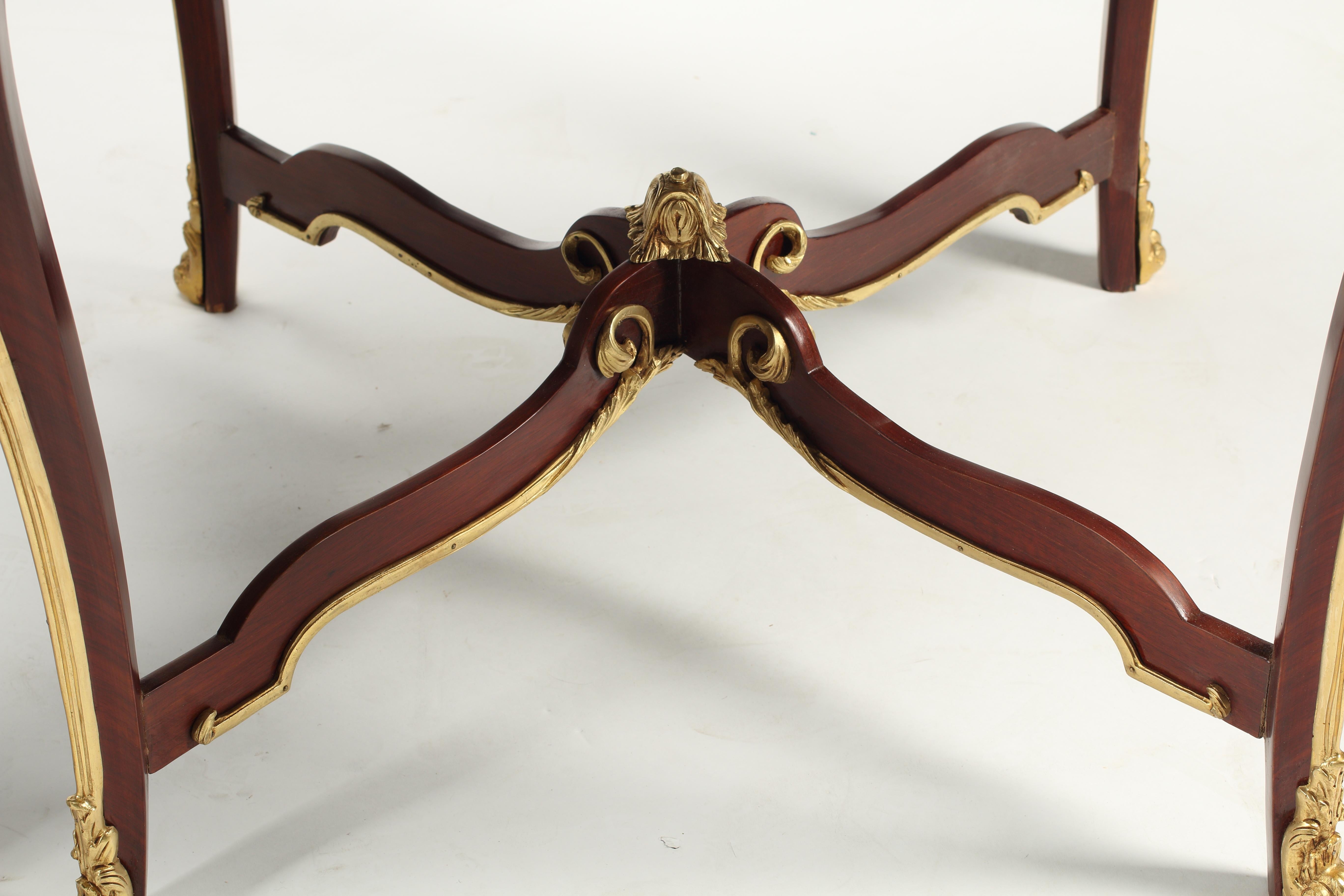Pair of Louis XV Style Gueridons with Tiger's Eye Table Tops Bon état - En vente à El Monte, CA