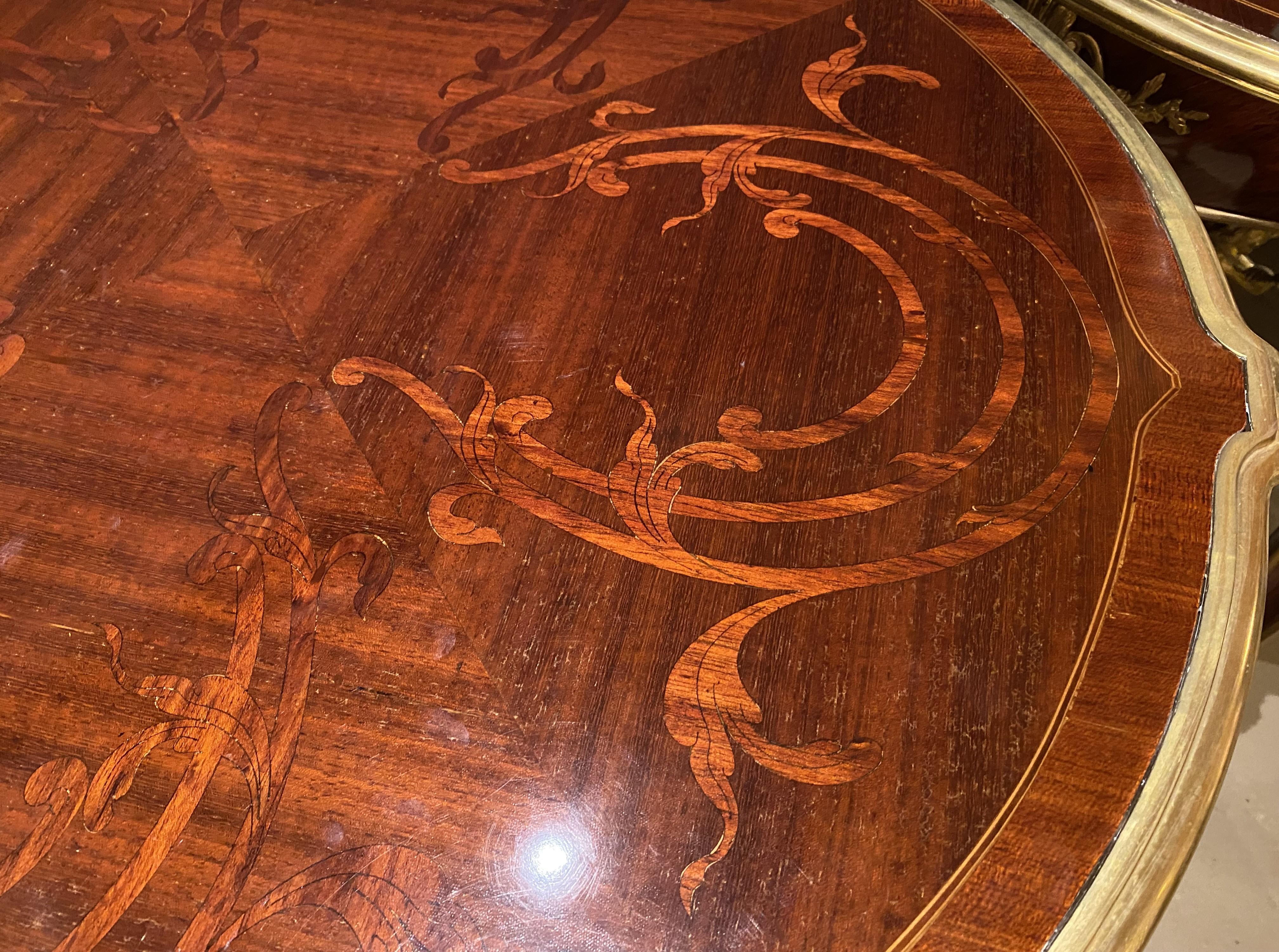 Pair of Louis XV Style Kingwood Round Center Tables with Gilt Bronze Mounts For Sale 5