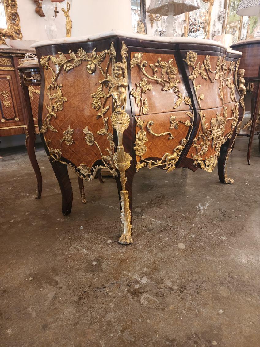 Pair of Louis XV Style Marble-Top Ormolu Commodes In Excellent Condition In Dallas, TX
